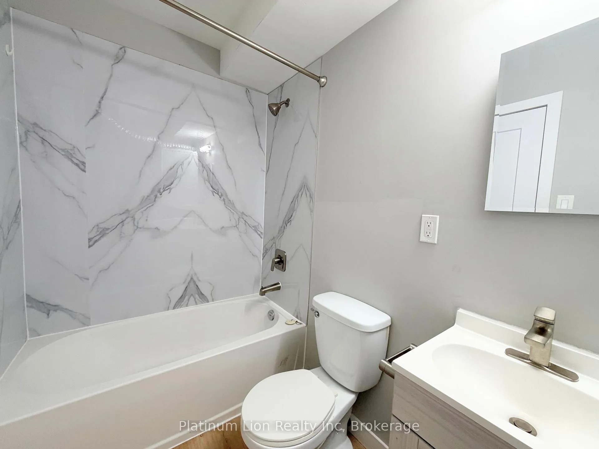 Photo 7 of Unit 5, 120 Charles Street, Hamilton, Durand — HOMEH