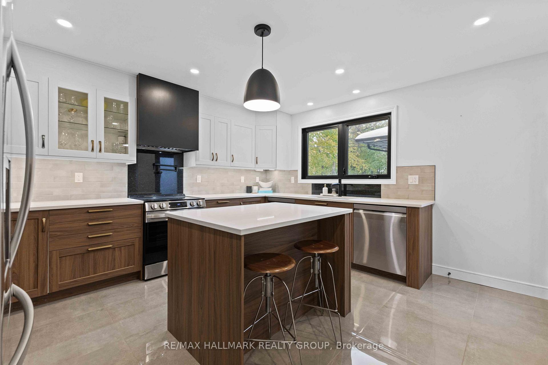 Photo 10 of 2186 Lenester Avenue, Ottawa, McKellar Heights/Glabar Park — HOMEH