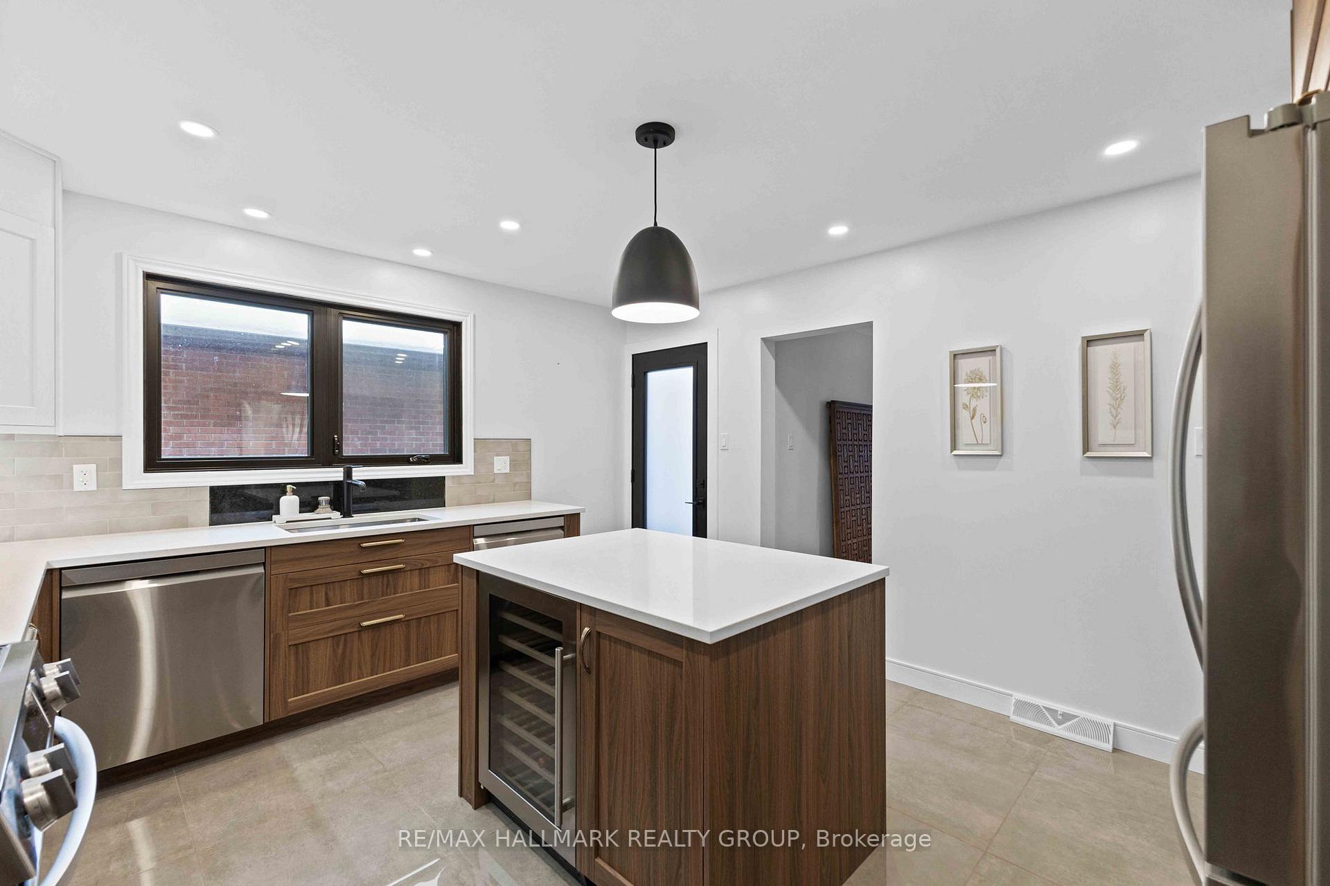 Photo 13 of 2186 Lenester Avenue, Ottawa, McKellar Heights/Glabar Park — HOMEH