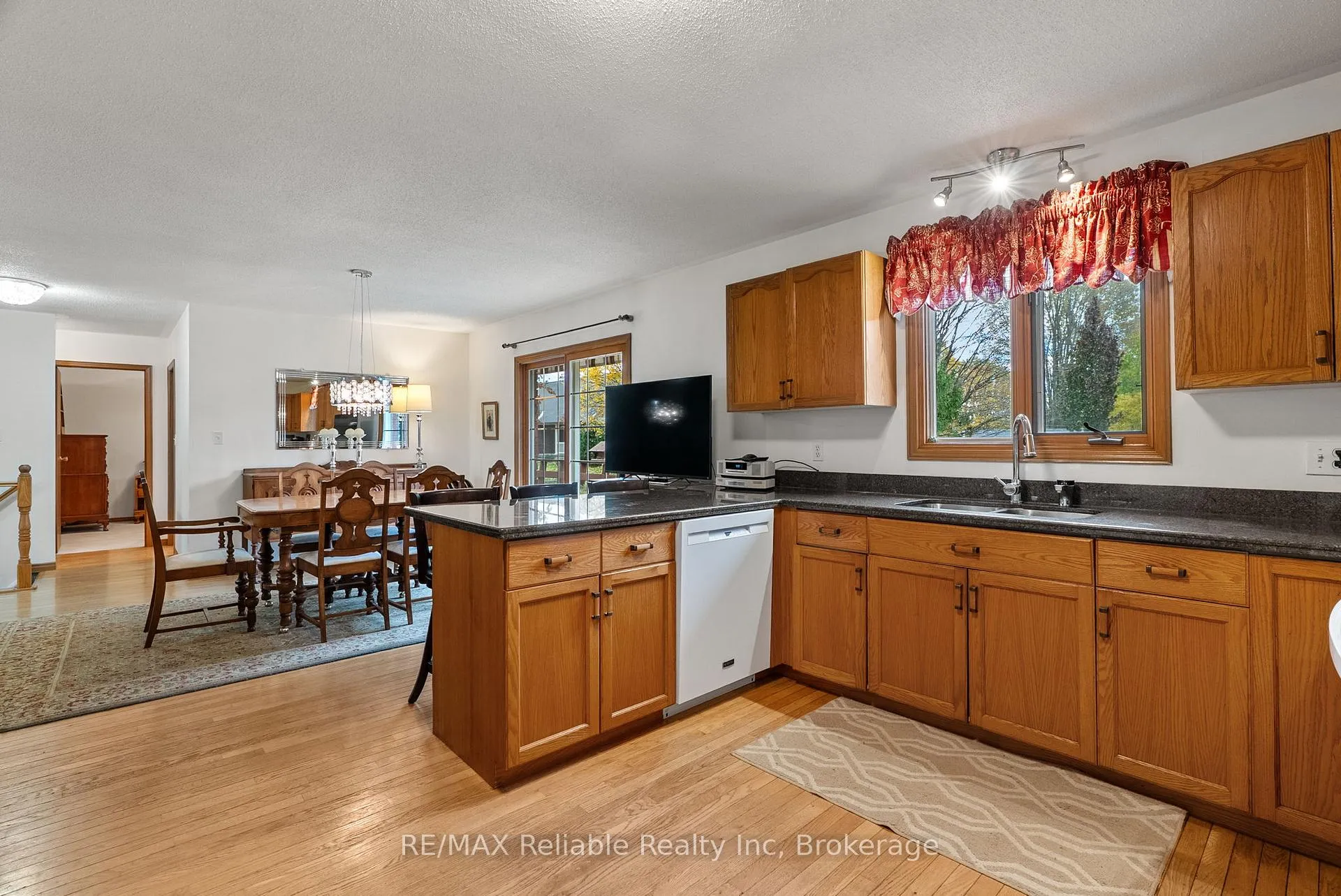 Photo 12 of 226 Main Street N, Huron East, Seaforth — HOMEH