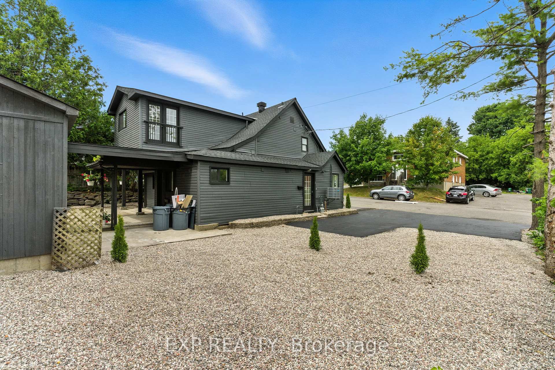 Photo 3 of Unit 2, 564 Brunel Street, Ottawa, CFB Rockcliffe and Area — HOMEH