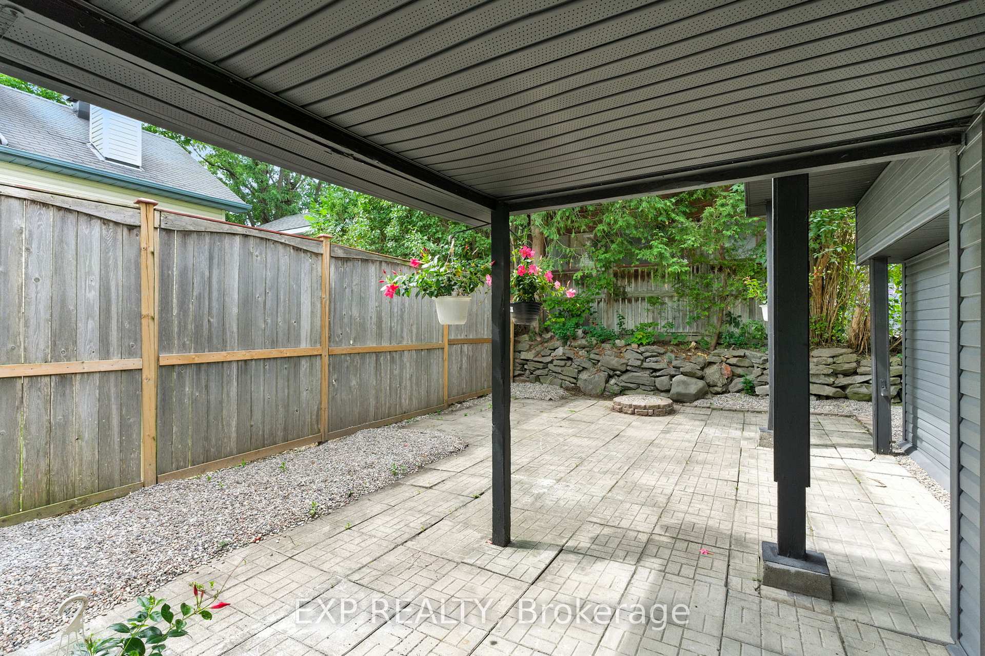 Photo 4 of Unit 2, 564 Brunel Street, Ottawa, CFB Rockcliffe and Area — HOMEH