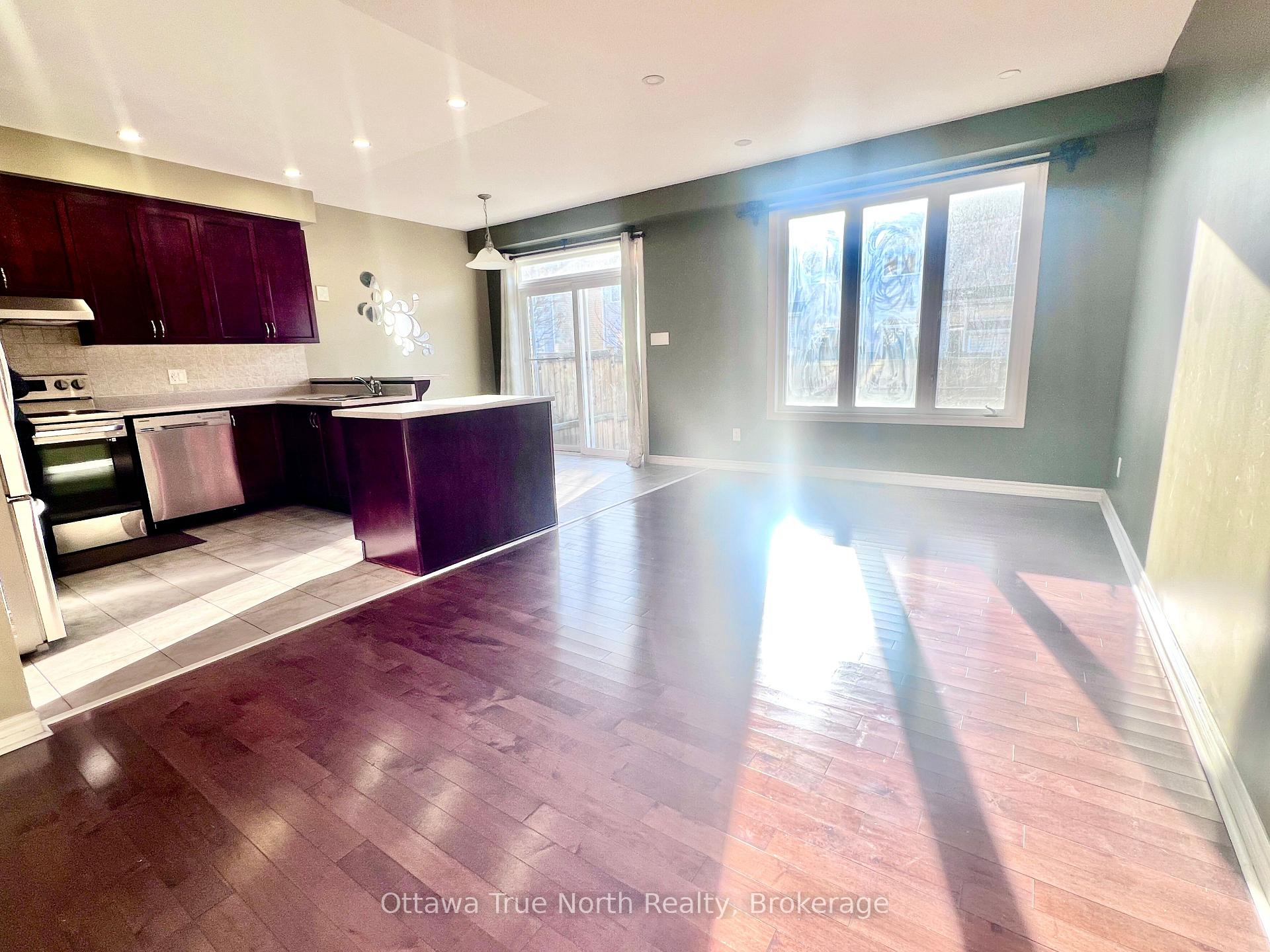 Photo 2 of 459 Celtic Ridge Crescent, Ottawa, Kanata - Morgan's Grant/South March — HOMEH