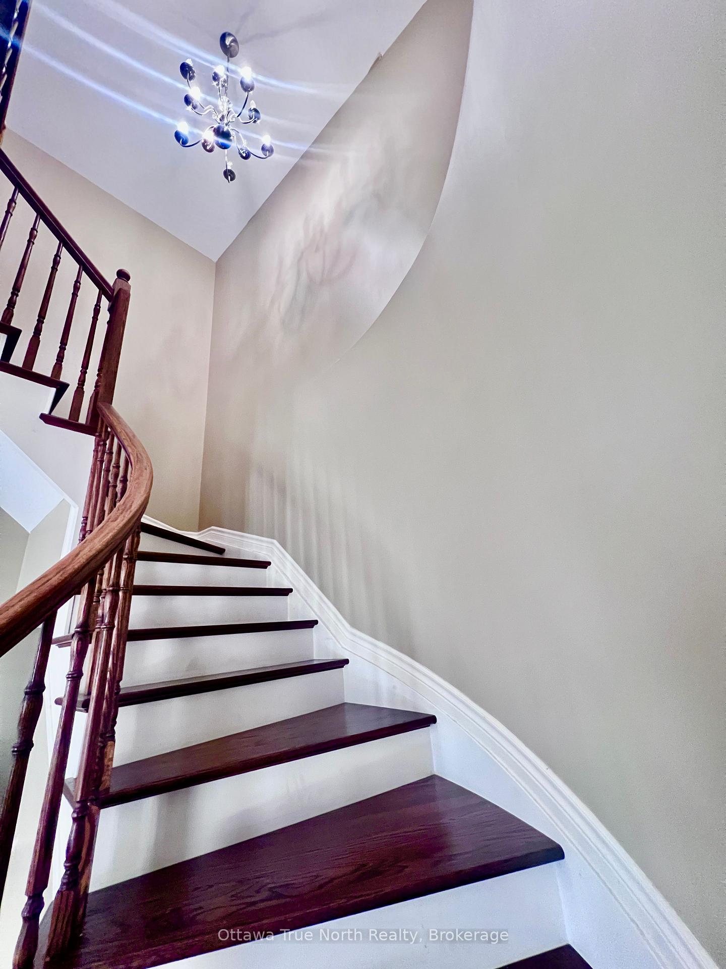 Photo 6 of 459 Celtic Ridge Crescent, Ottawa, Kanata - Morgan's Grant/South March — HOMEH
