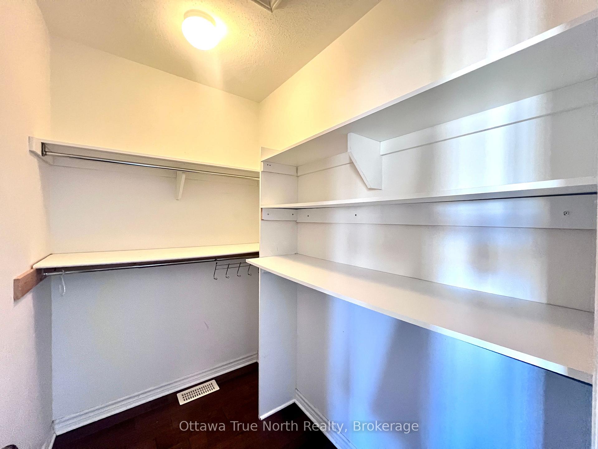 Photo 9 of 459 Celtic Ridge Crescent, Ottawa, Kanata - Morgan's Grant/South March — HOMEH