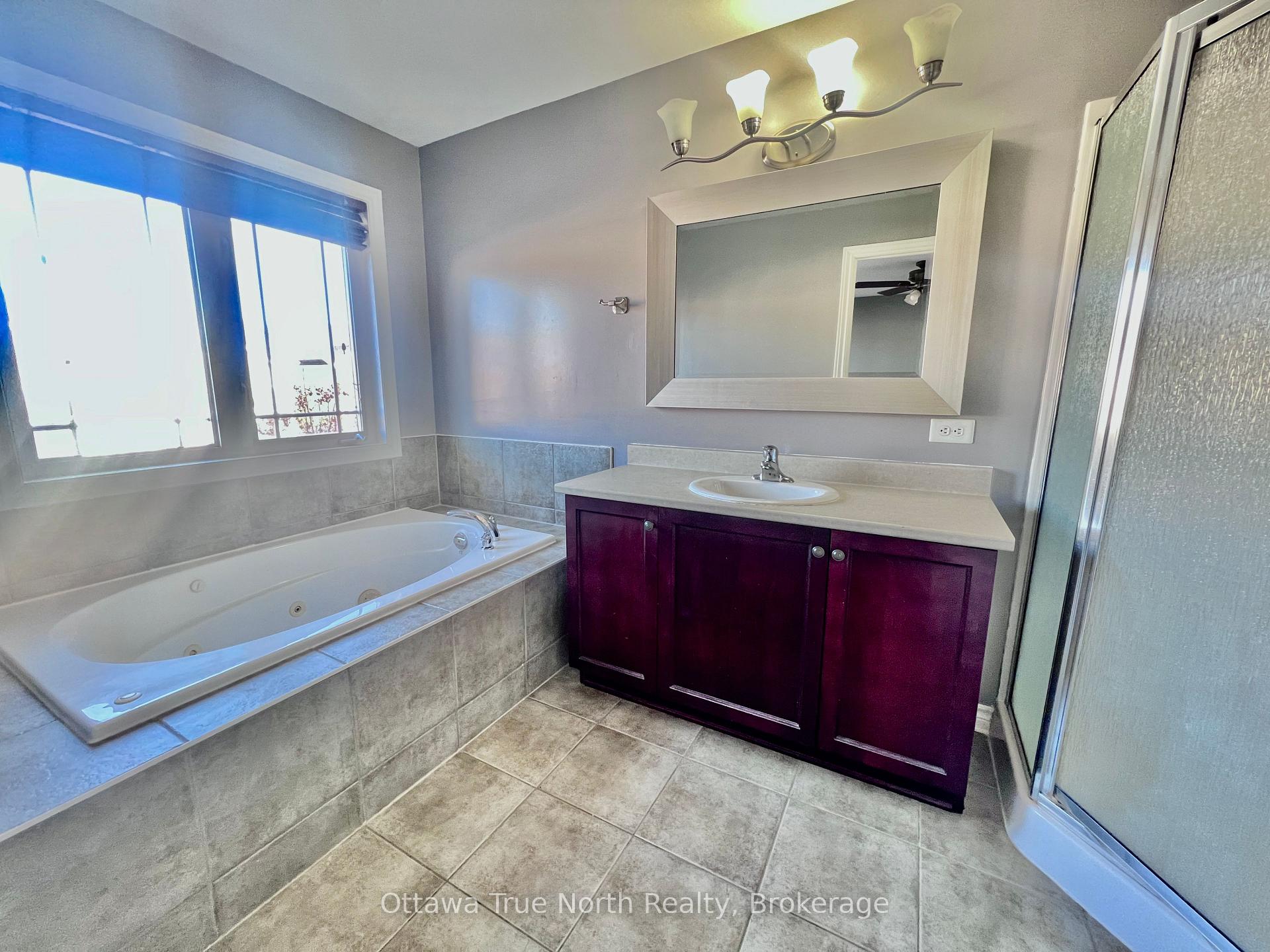 Photo 10 of 459 Celtic Ridge Crescent, Ottawa, Kanata - Morgan's Grant/South March — HOMEH