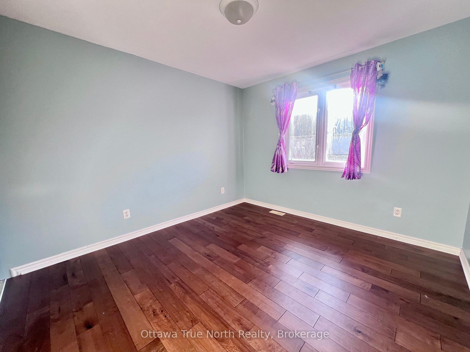 Photo 16 of 459 Celtic Ridge Crescent, Ottawa, Kanata - Morgan's Grant/South March — HOMEH