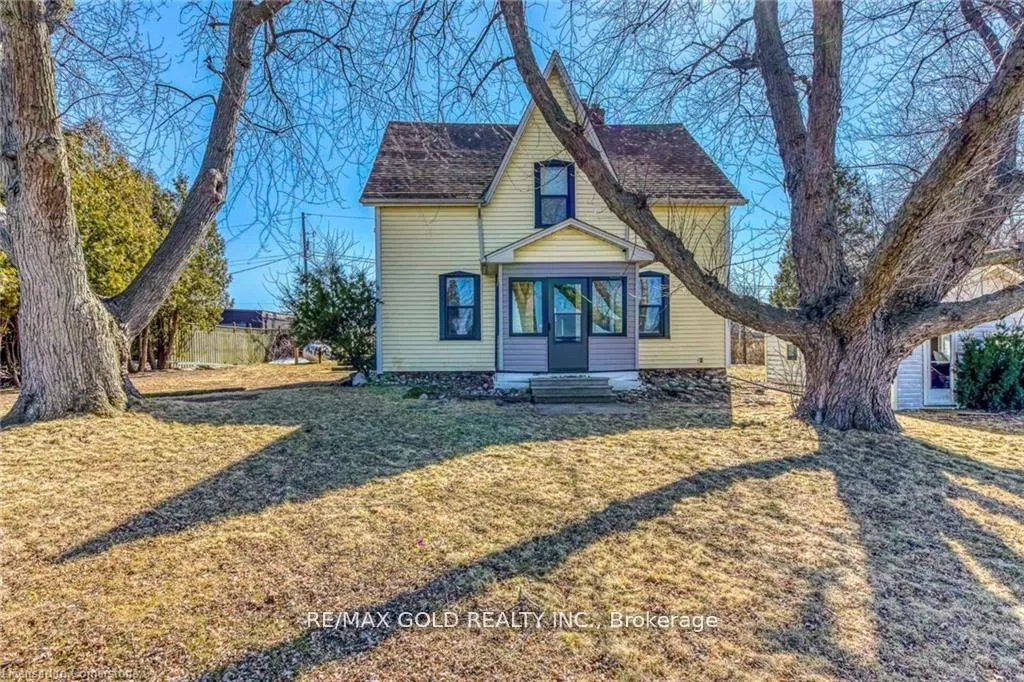 Photo 3 of 3590 Lakeshore Road, Lincoln, Lincoln-Jordan/Vineland — HOMEH