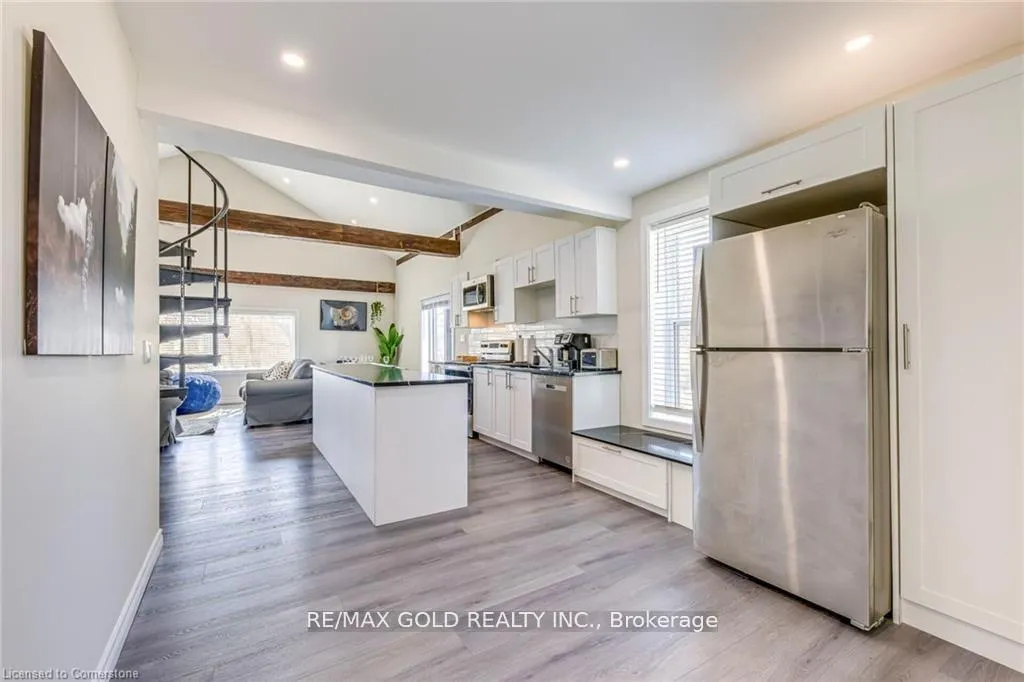 Photo 5 of 3590 Lakeshore Road, Lincoln, Lincoln-Jordan/Vineland — HOMEH