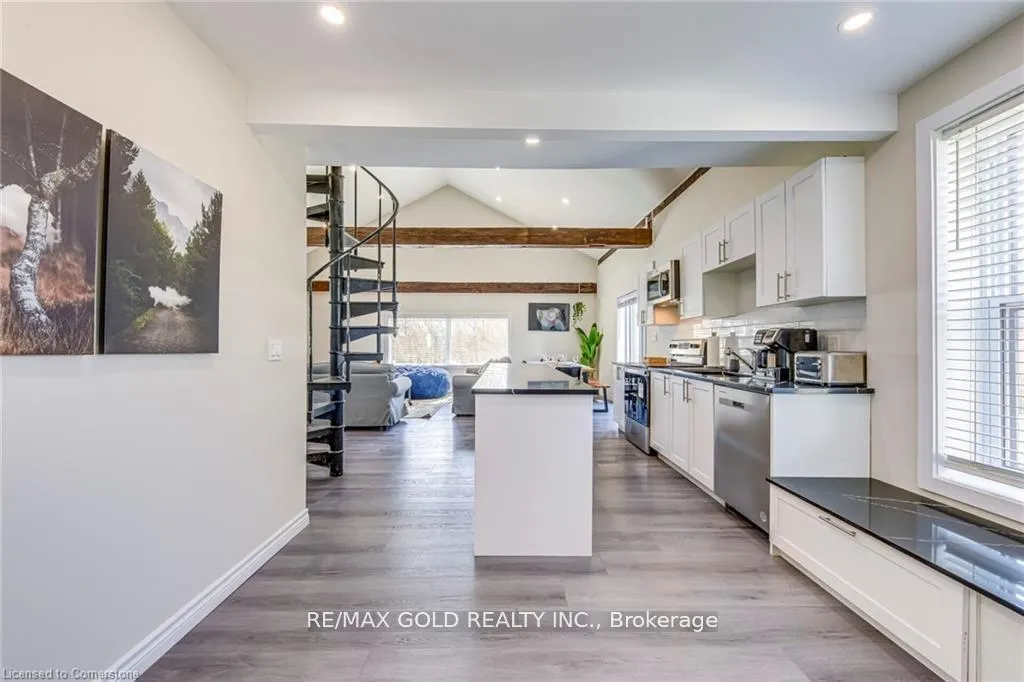 Photo 6 of 3590 Lakeshore Road, Lincoln, Lincoln-Jordan/Vineland — HOMEH