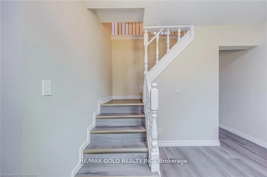 Photo 24 of 3590 Lakeshore Road, Lincoln, Lincoln-Jordan/Vineland — HOMEH