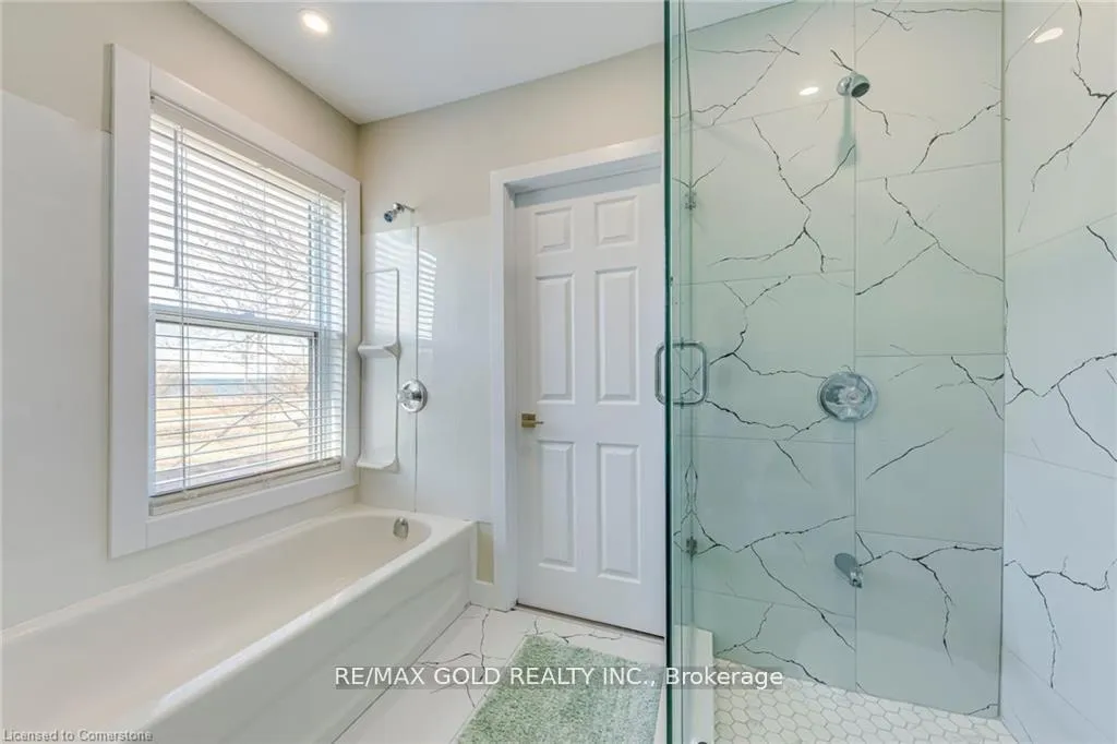 Photo 33 of 3590 Lakeshore Road, Lincoln, Lincoln-Jordan/Vineland — HOMEH