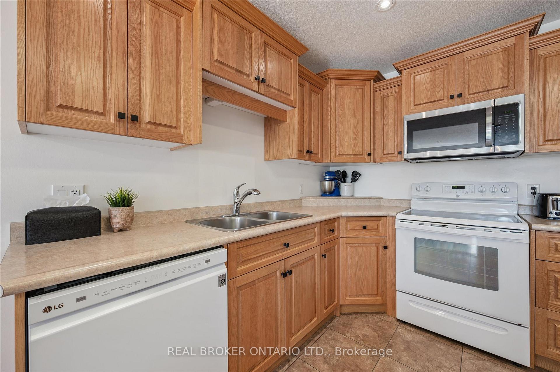 Photo 8 of 12 Caroline Street, Mapleton, Rural Mapleton — HOMEH