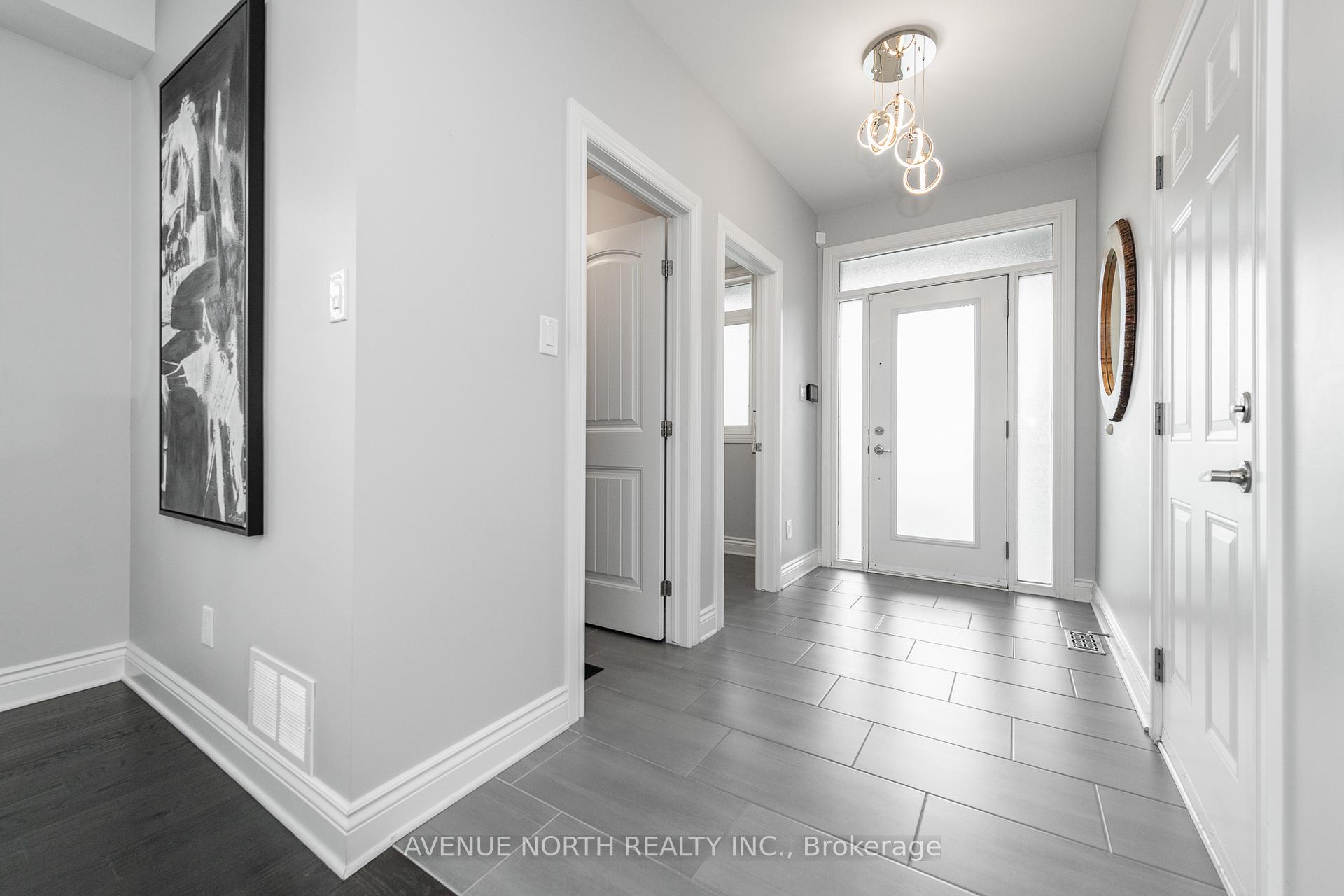 Photo 5 of 801 Shasta Street, Ottawa, Leitrim — HOMEH