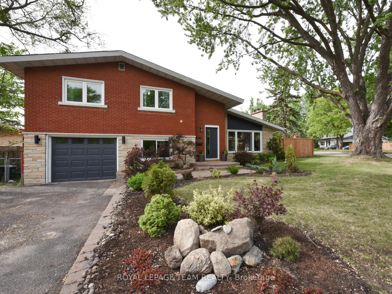 Photo 1 of 2071 Benjamin Avenue, Ottawa, McKellar Heights/Glabar Park — HOMEH
