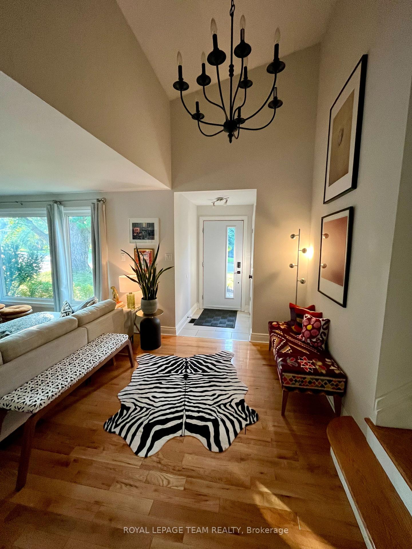 Photo 4 of 2071 Benjamin Avenue, Ottawa, McKellar Heights/Glabar Park — HOMEH