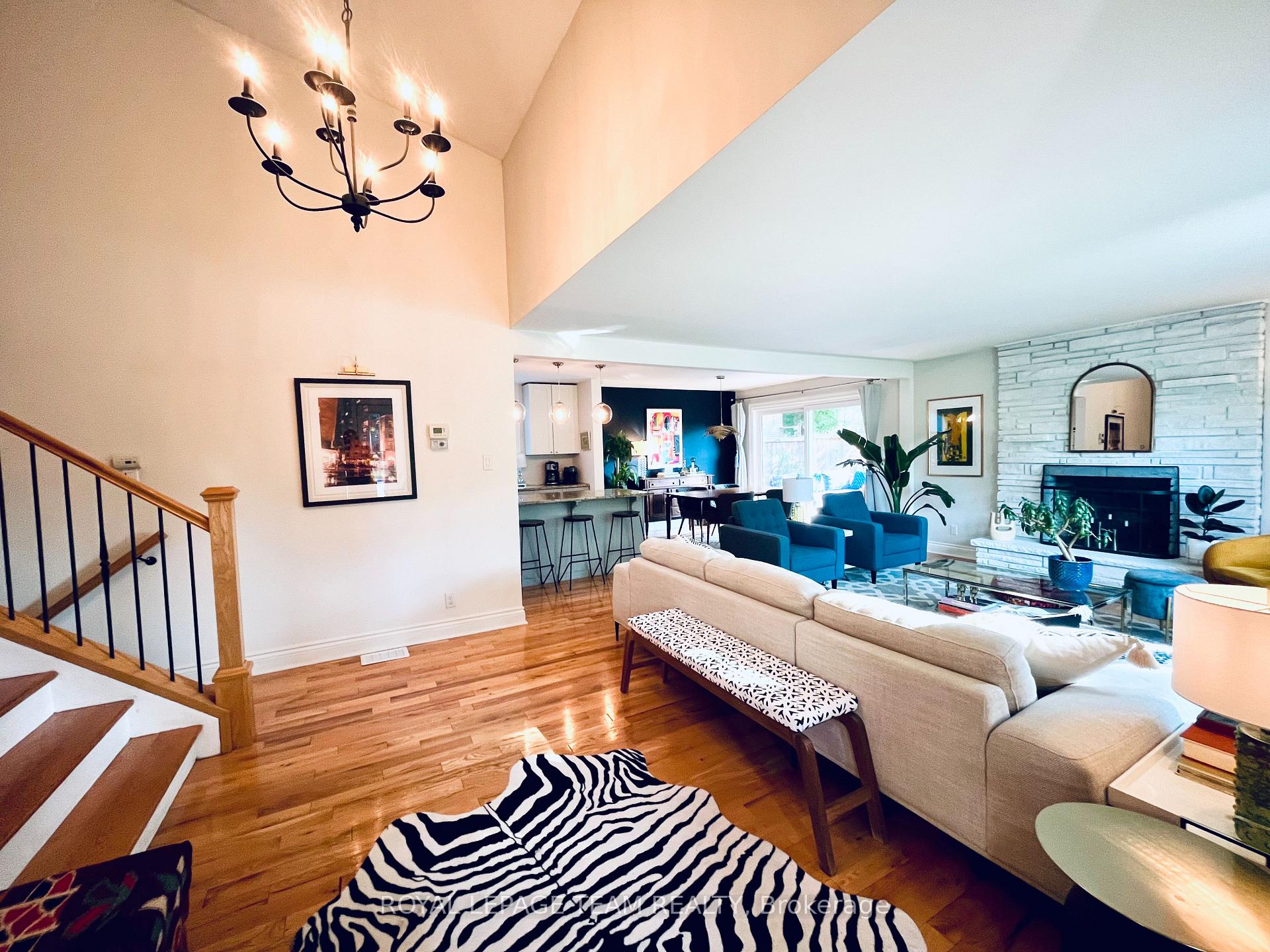 Photo 5 of 2071 Benjamin Avenue, Ottawa, McKellar Heights/Glabar Park — HOMEH