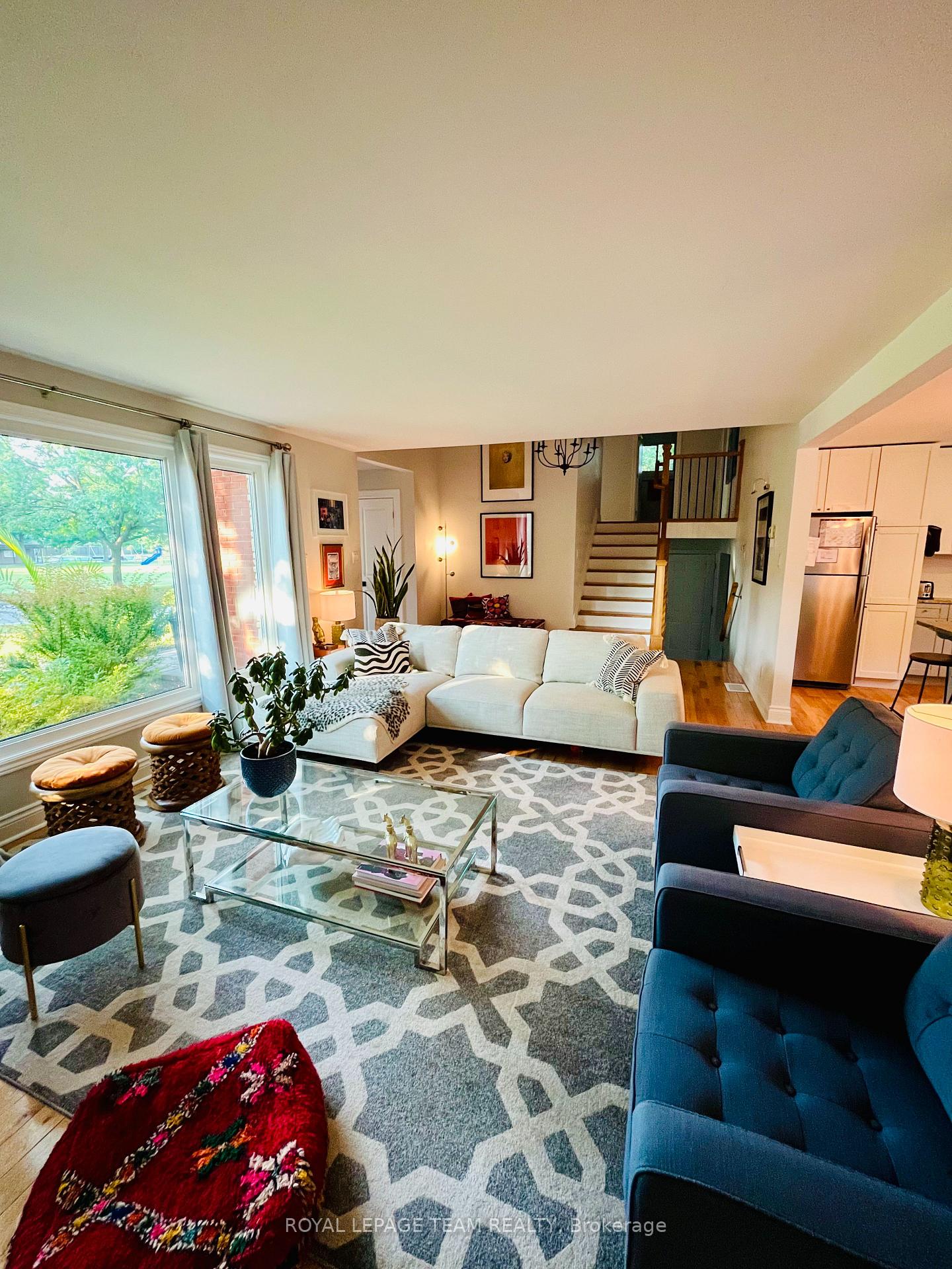 Photo 6 of 2071 Benjamin Avenue, Ottawa, McKellar Heights/Glabar Park — HOMEH
