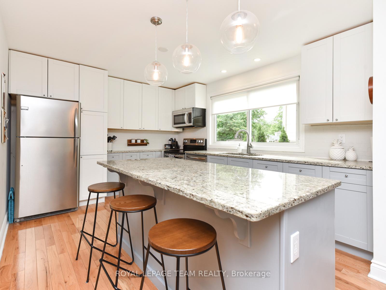 Photo 10 of 2071 Benjamin Avenue, Ottawa, McKellar Heights/Glabar Park — HOMEH