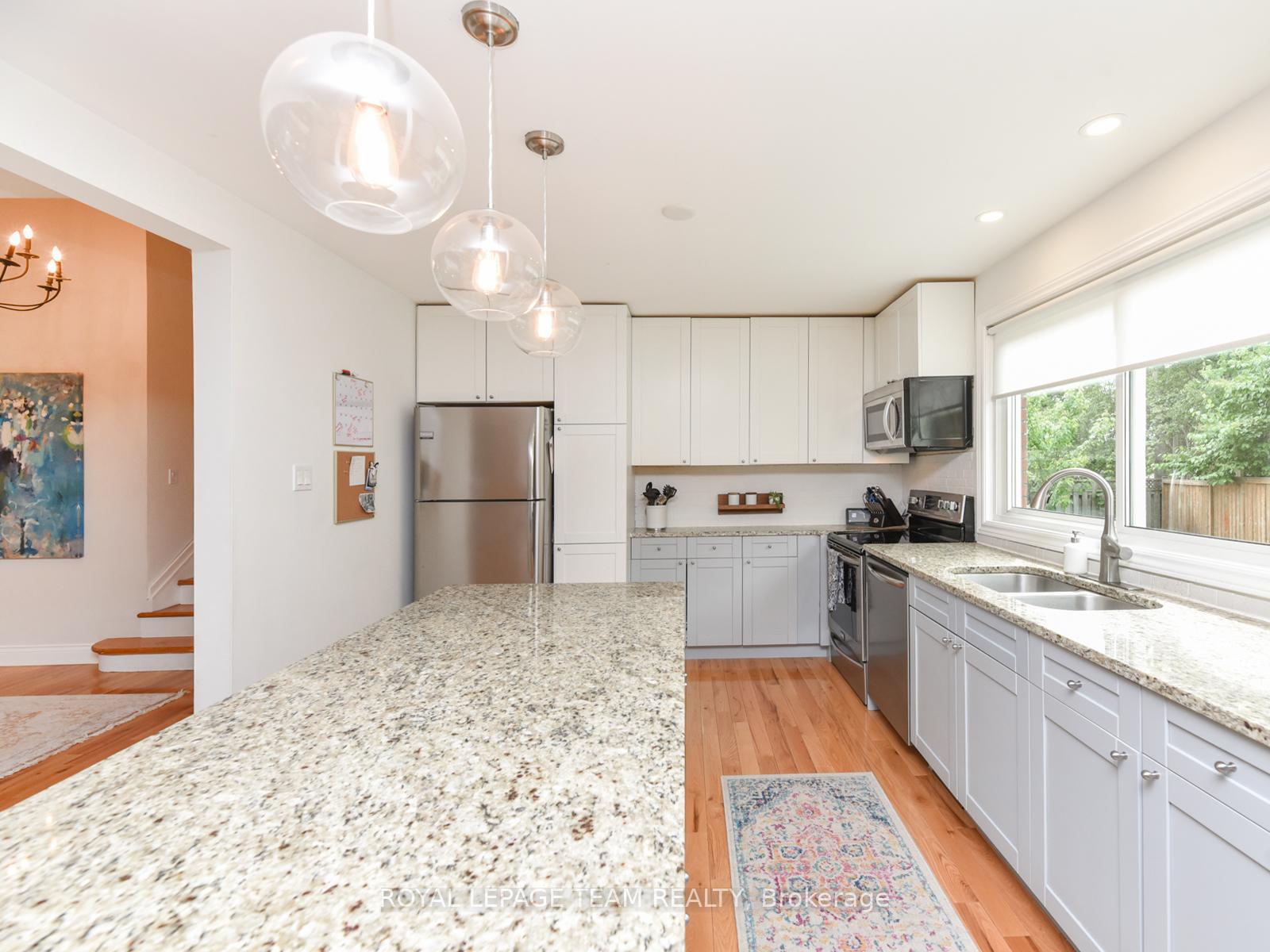 Photo 11 of 2071 Benjamin Avenue, Ottawa, McKellar Heights/Glabar Park — HOMEH