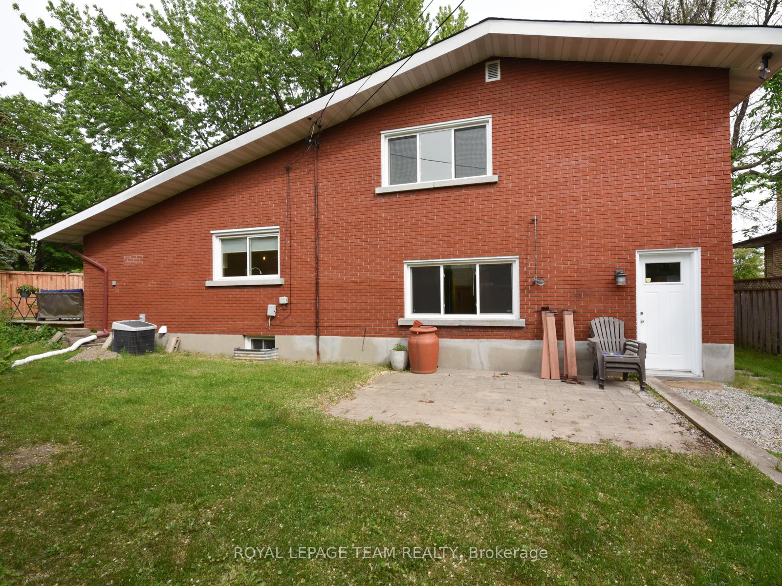 Photo 30 of 2071 Benjamin Avenue, Ottawa, McKellar Heights/Glabar Park — HOMEH