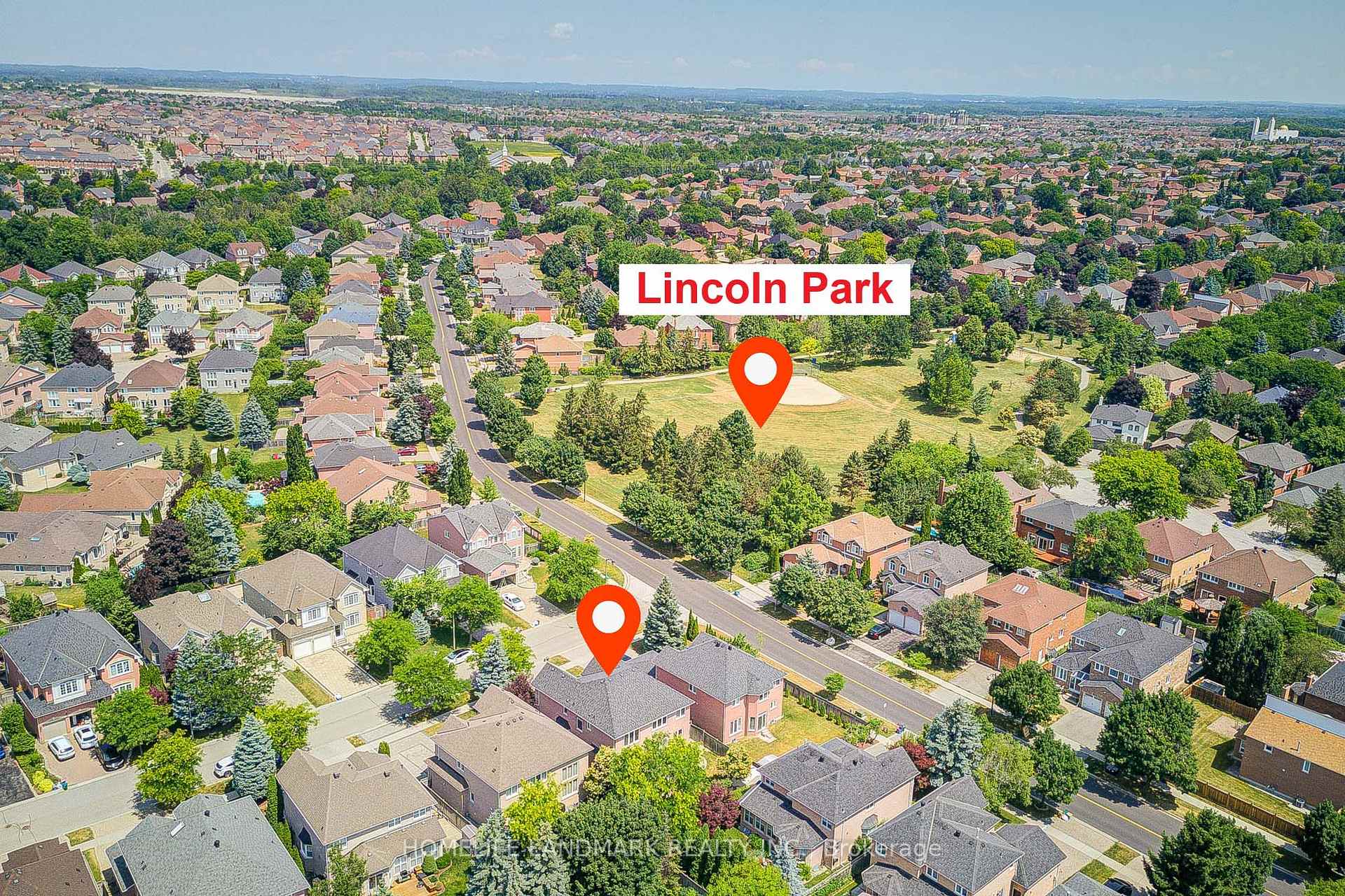 Photo 5 of 3 Burndenford Crescent, Markham, Unionville — HOMEH