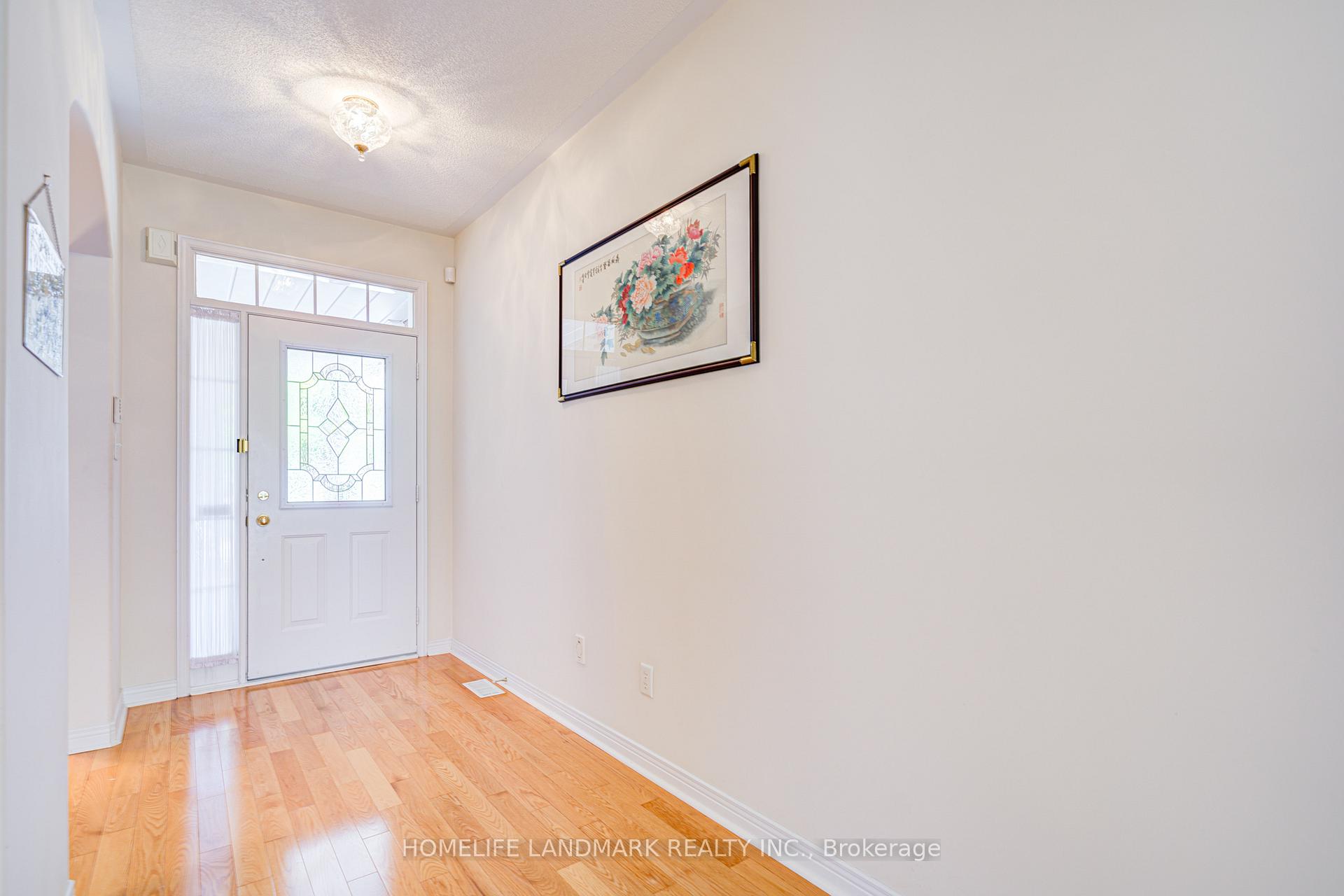 Photo 6 of 3 Burndenford Crescent, Markham, Unionville — HOMEH