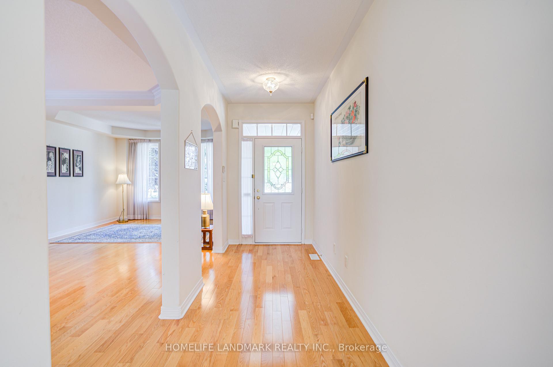 Photo 7 of 3 Burndenford Crescent, Markham, Unionville — HOMEH