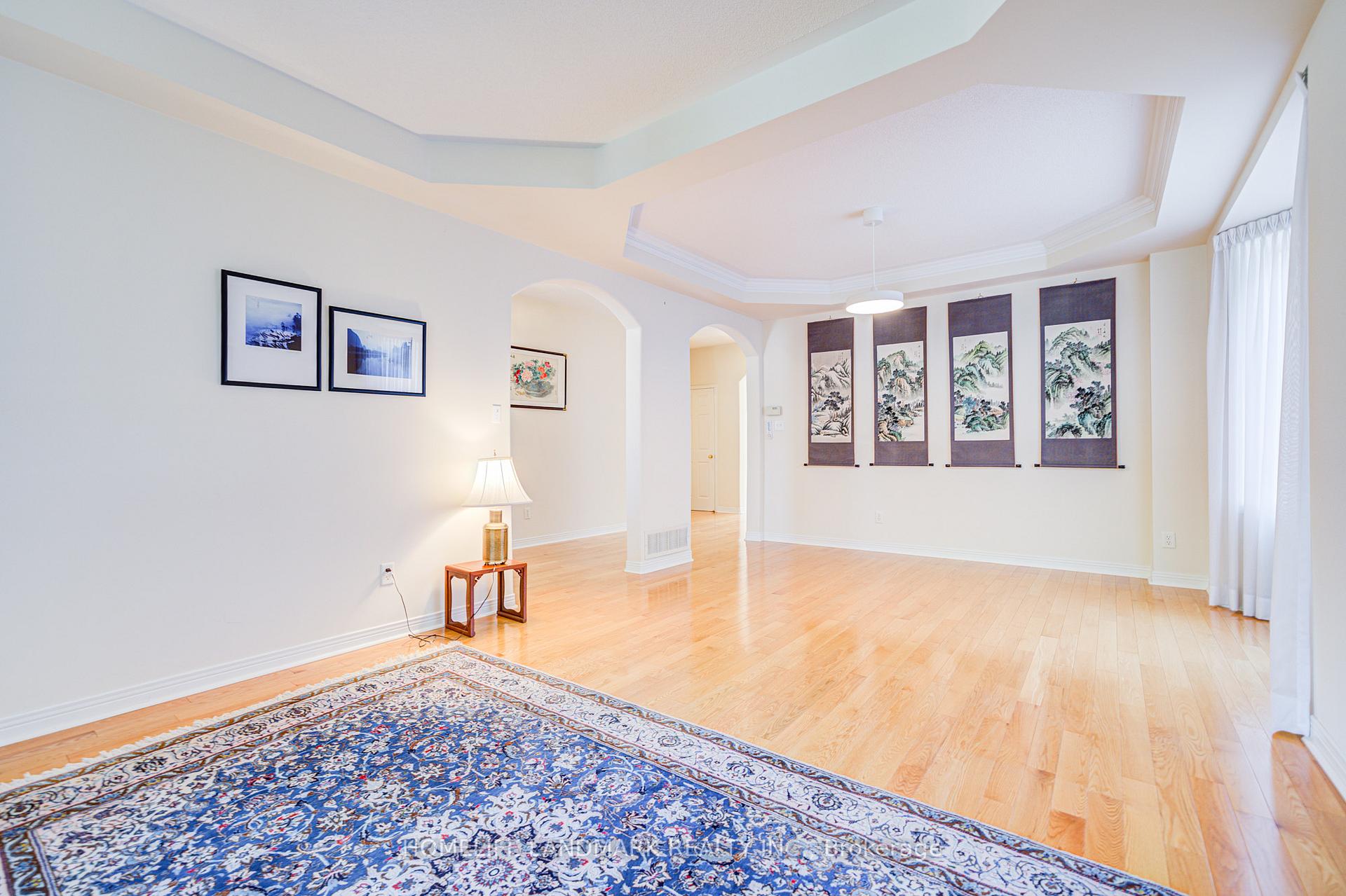 Photo 10 of 3 Burndenford Crescent, Markham, Unionville — HOMEH