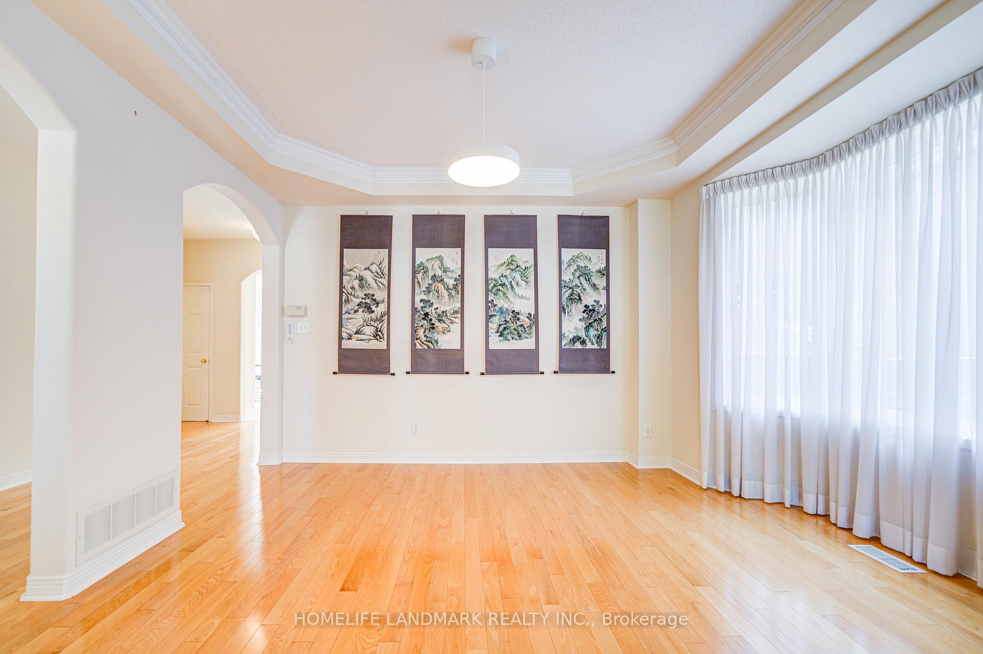 Photo 11 of 3 Burndenford Crescent, Markham, Unionville — HOMEH