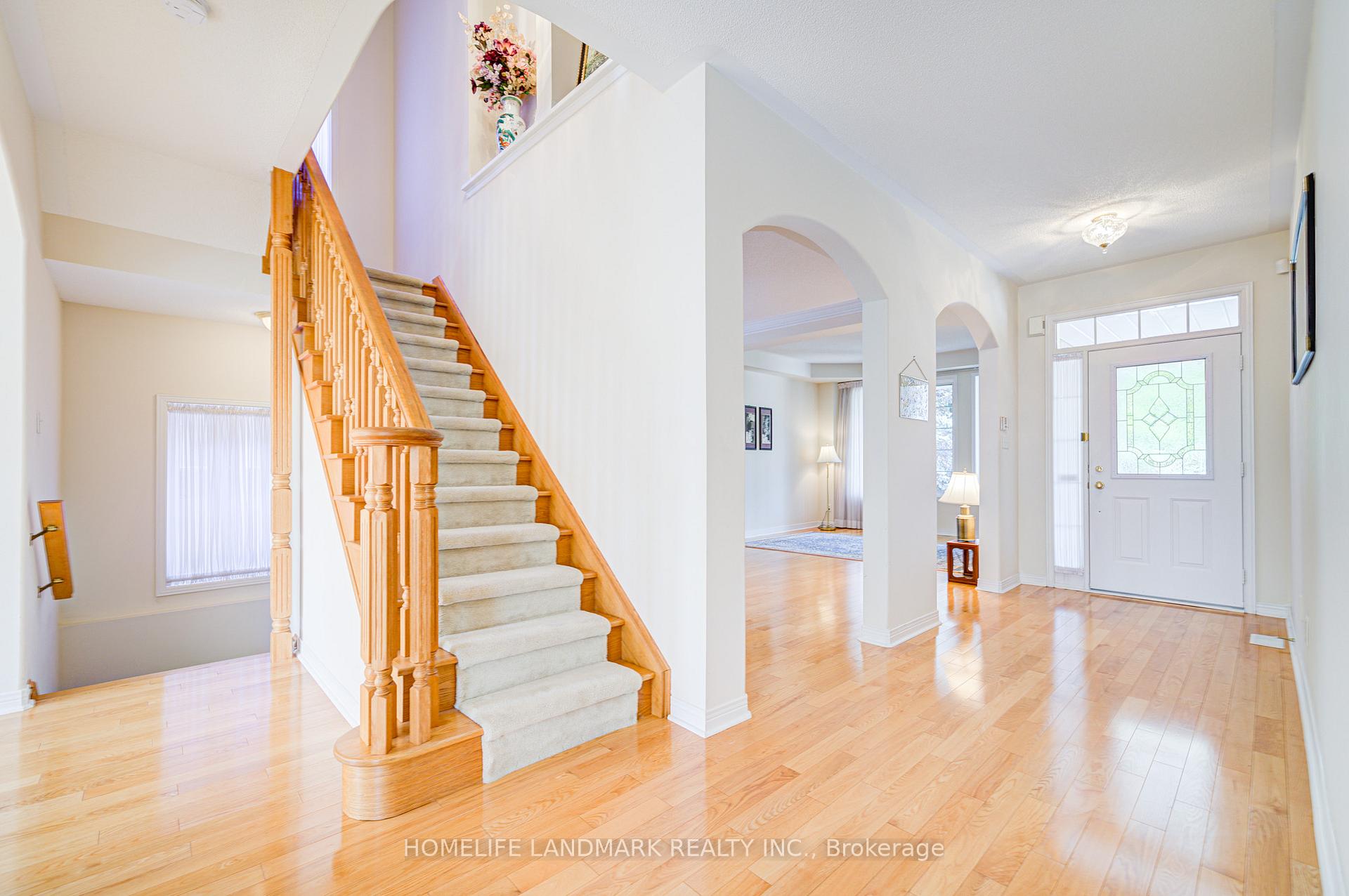 Photo 13 of 3 Burndenford Crescent, Markham, Unionville — HOMEH