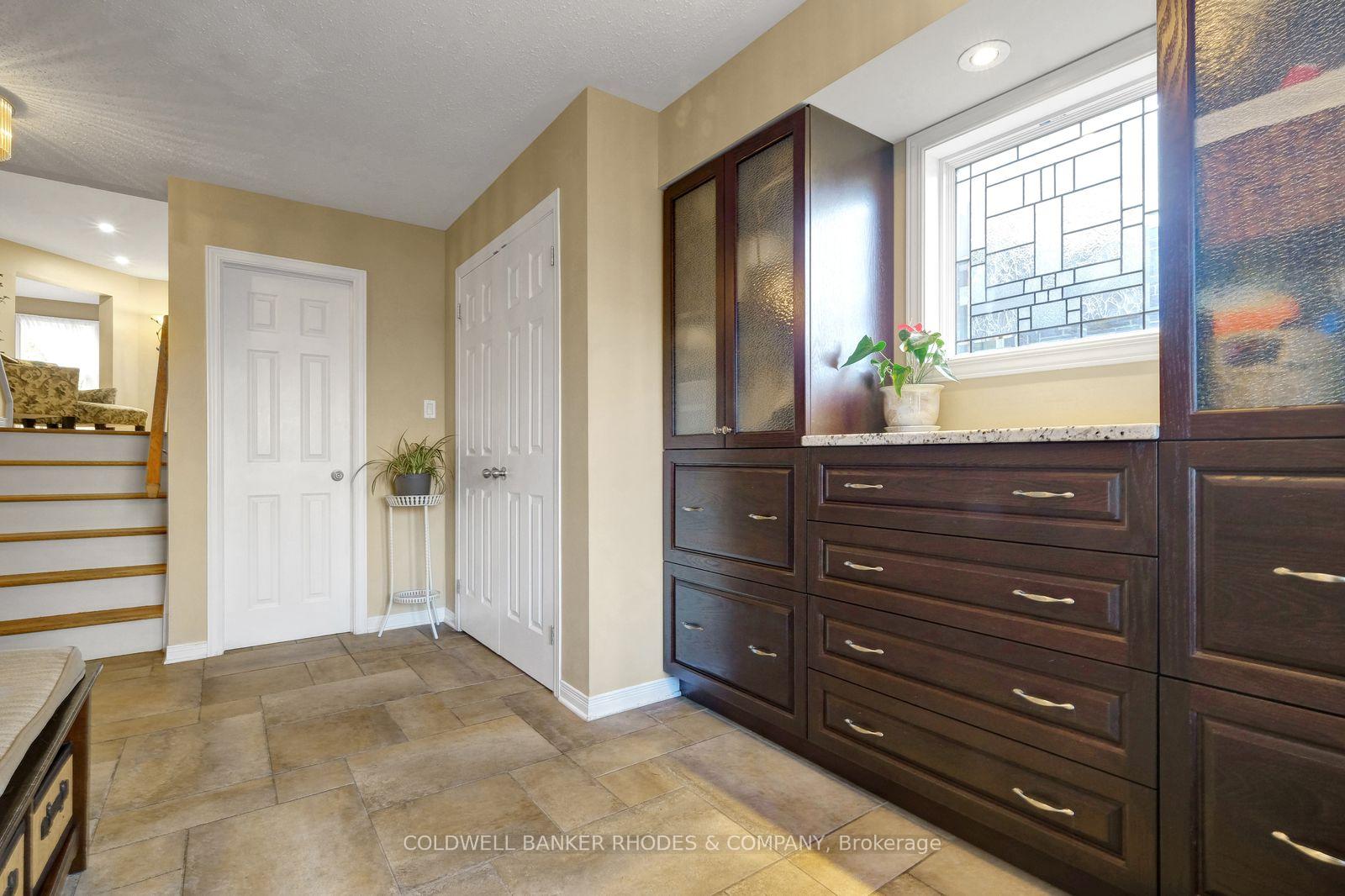 Photo 5 of 12 Bramblegrove Crescent, Ottawa, Hunt Club Park/Greenboro — HOMEH