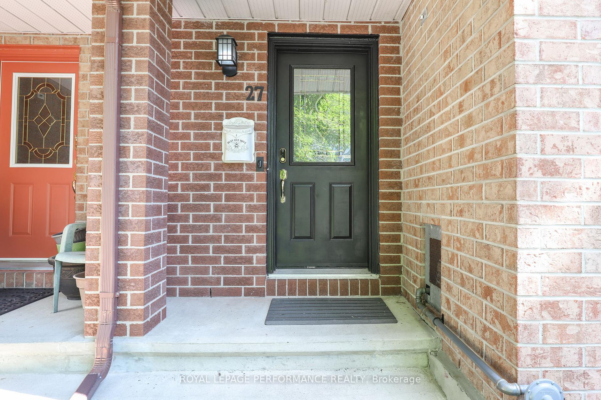 Photo 2 of 27 Drayton Private, Ottawa, CFB Rockcliffe and Area — HOMEH