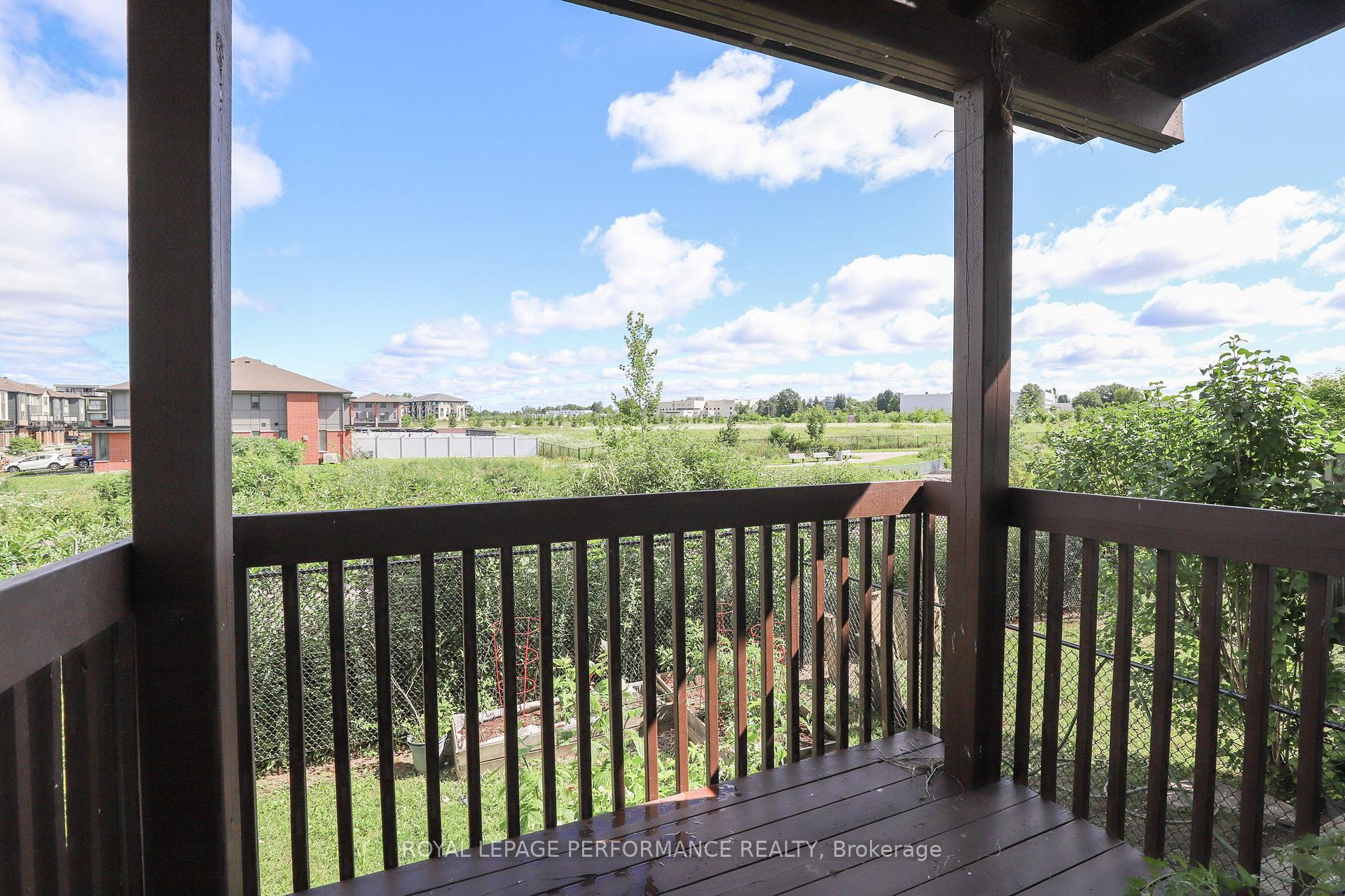 Photo 7 of 27 Drayton Private, Ottawa, CFB Rockcliffe and Area — HOMEH