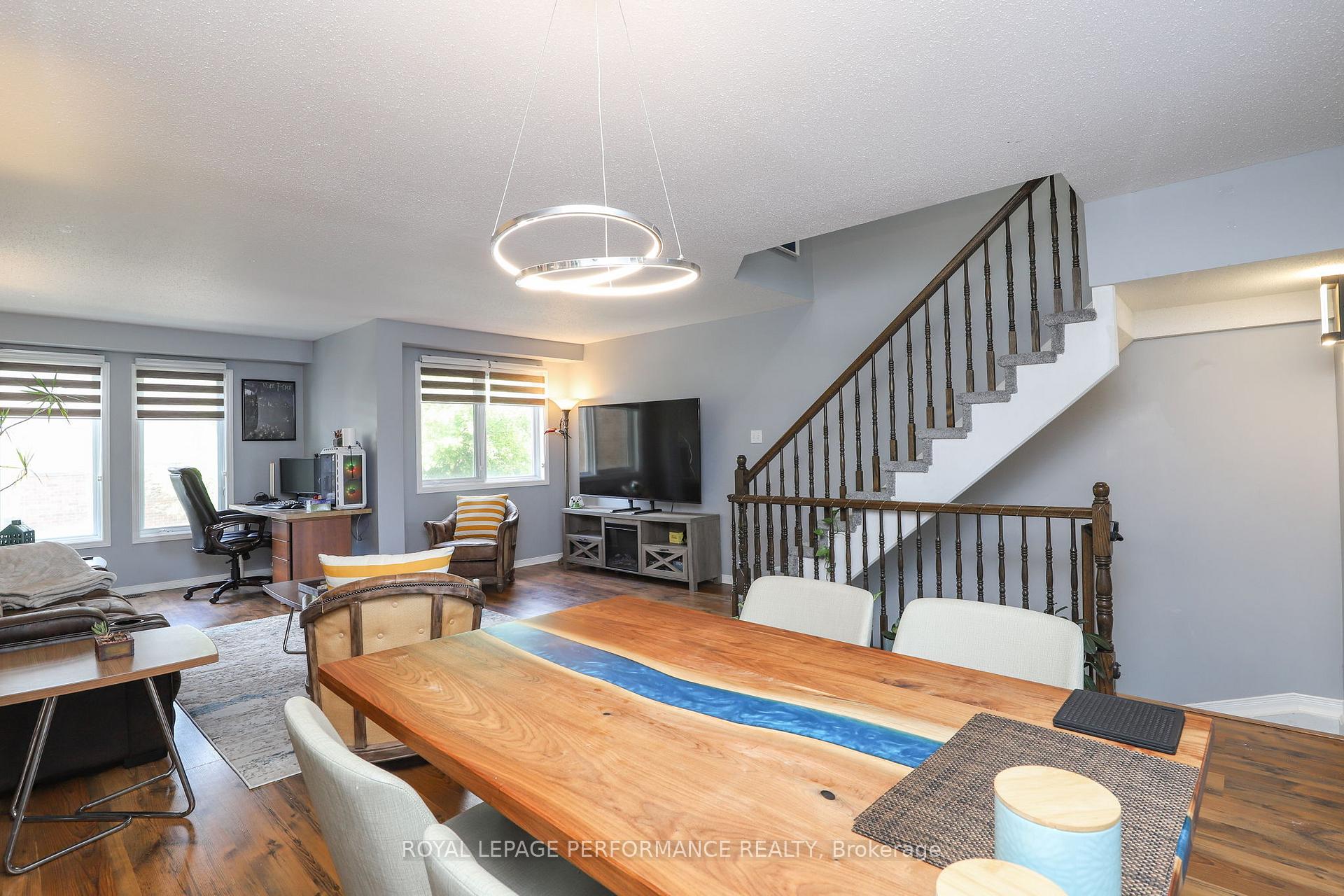 Photo 13 of 27 Drayton Private, Ottawa, CFB Rockcliffe and Area — HOMEH