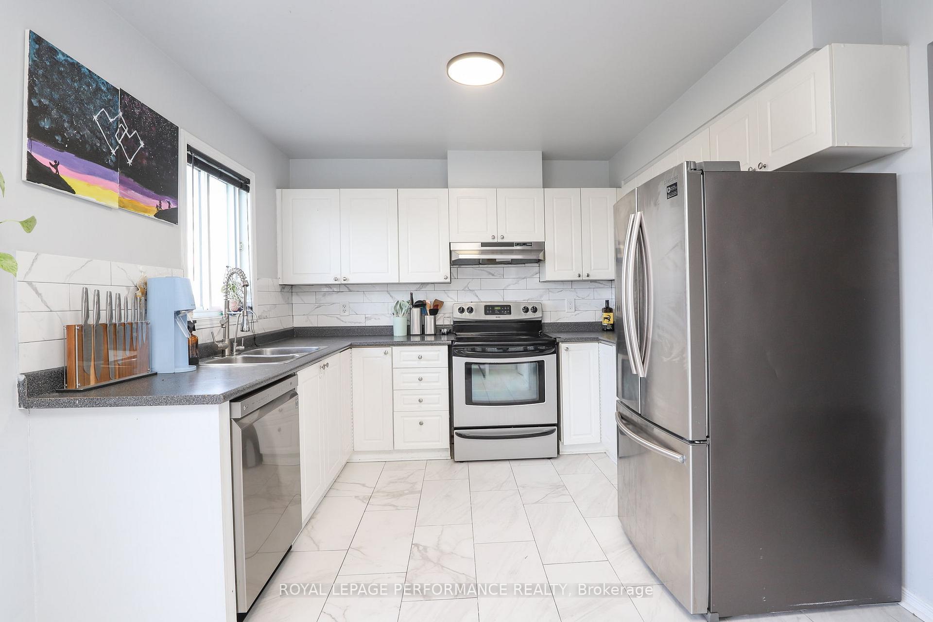 Photo 15 of 27 Drayton Private, Ottawa, CFB Rockcliffe and Area — HOMEH