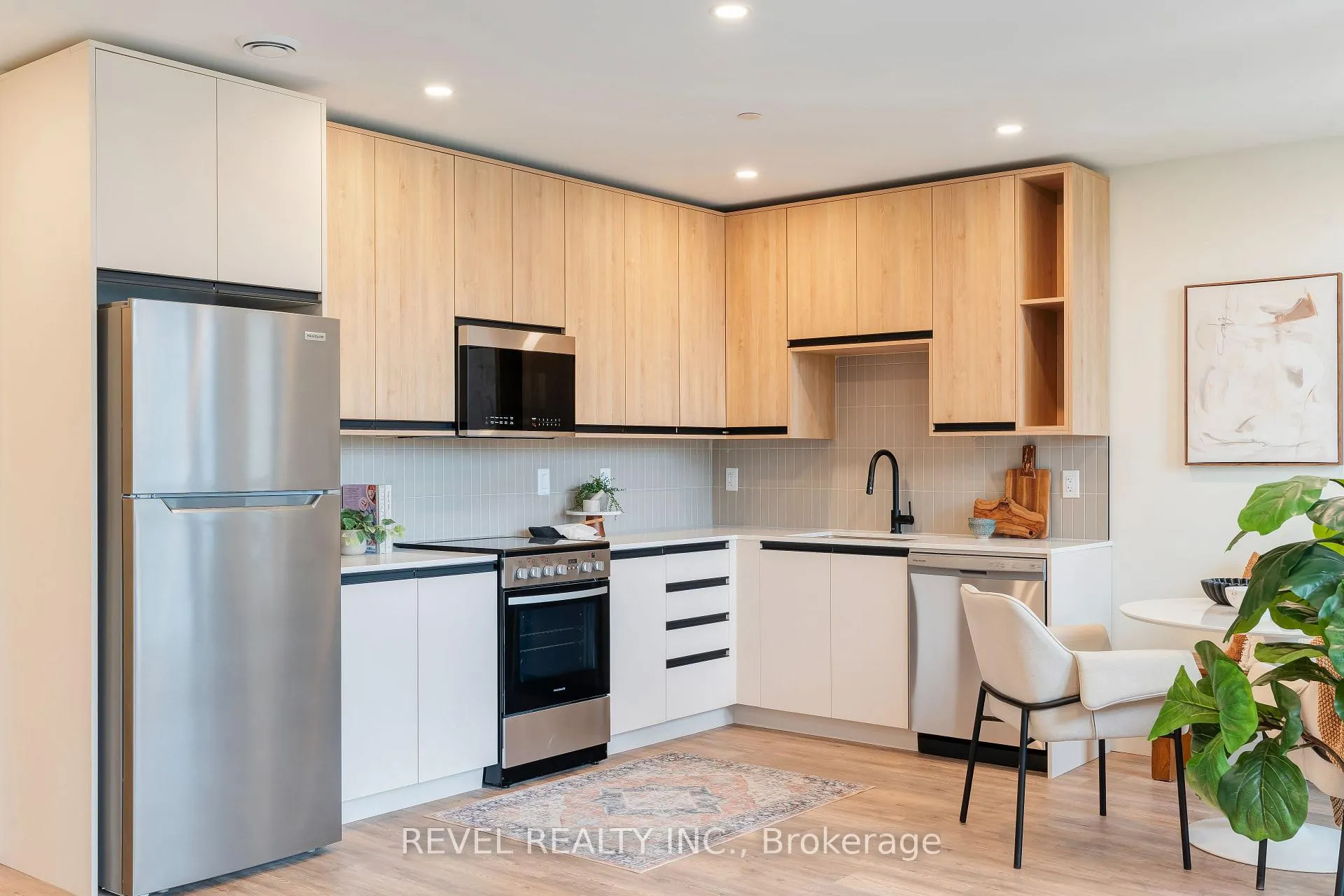 Photo 2 of Unit 202, 4390 Hillview Drive, Lincoln, Beamsville — HOMEH