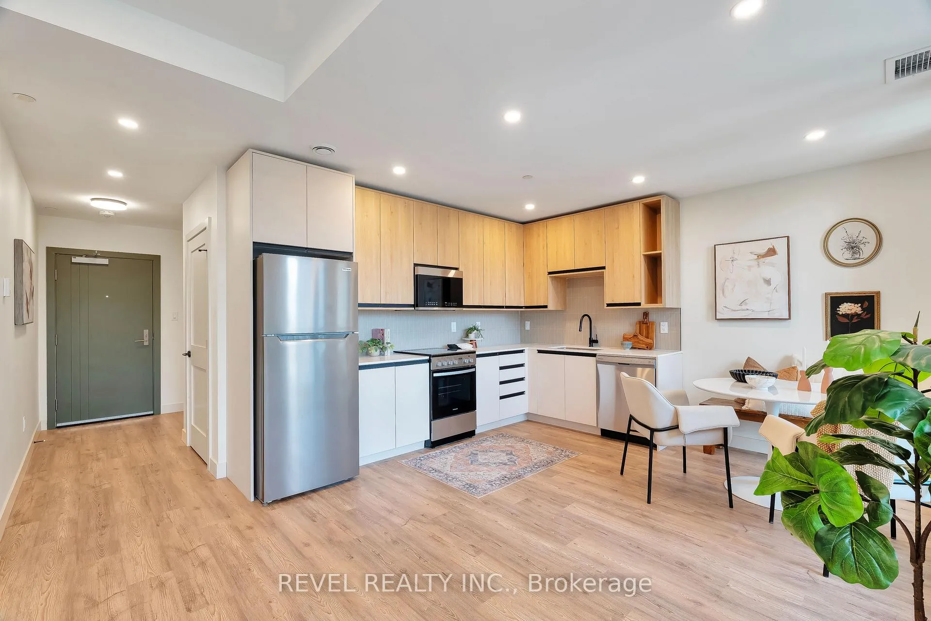 Photo 3 of Unit 202, 4390 Hillview Drive, Lincoln, Beamsville — HOMEH
