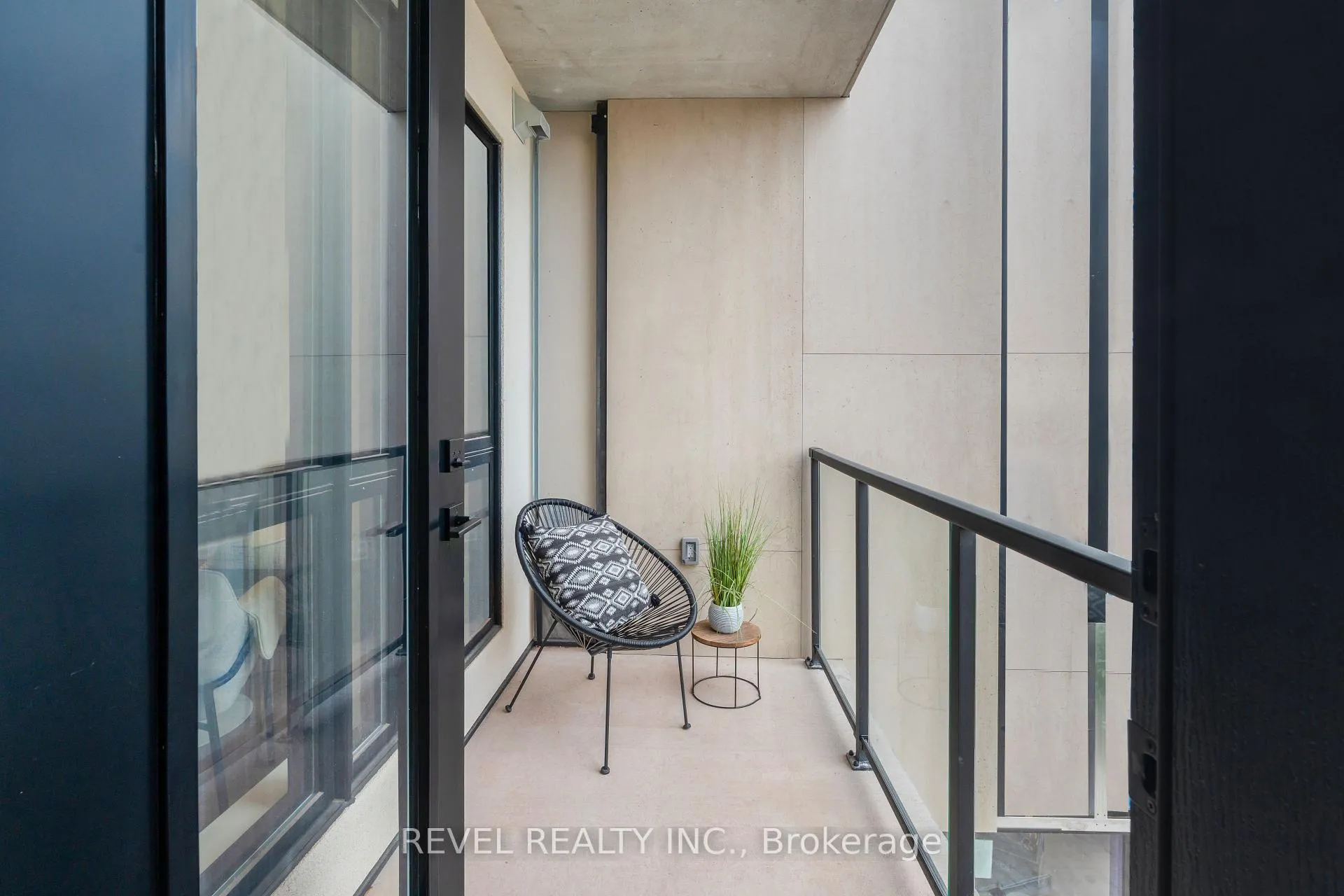 Photo 5 of Unit 202, 4390 Hillview Drive, Lincoln, Beamsville — HOMEH