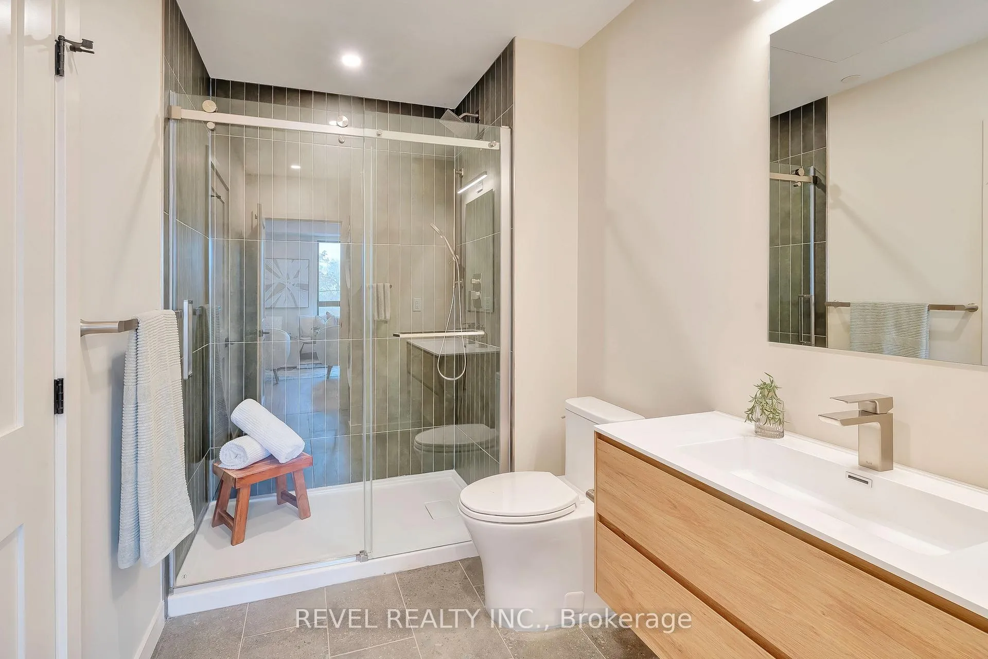 Photo 7 of Unit 202, 4390 Hillview Drive, Lincoln, Beamsville — HOMEH
