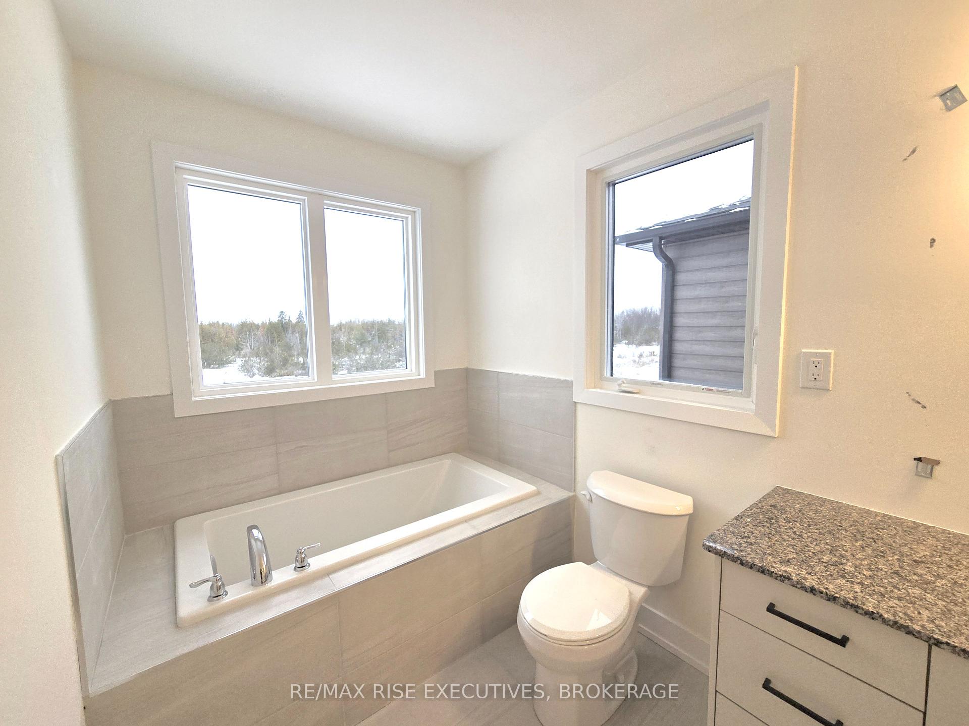 Photo 25 of 79 Creighton Drive, Loyalist, Lennox and Addington - South — HOMEH