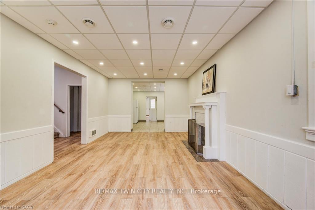 Photo 5 of 19 Schneider Avenue, Kitchener — HOMEH