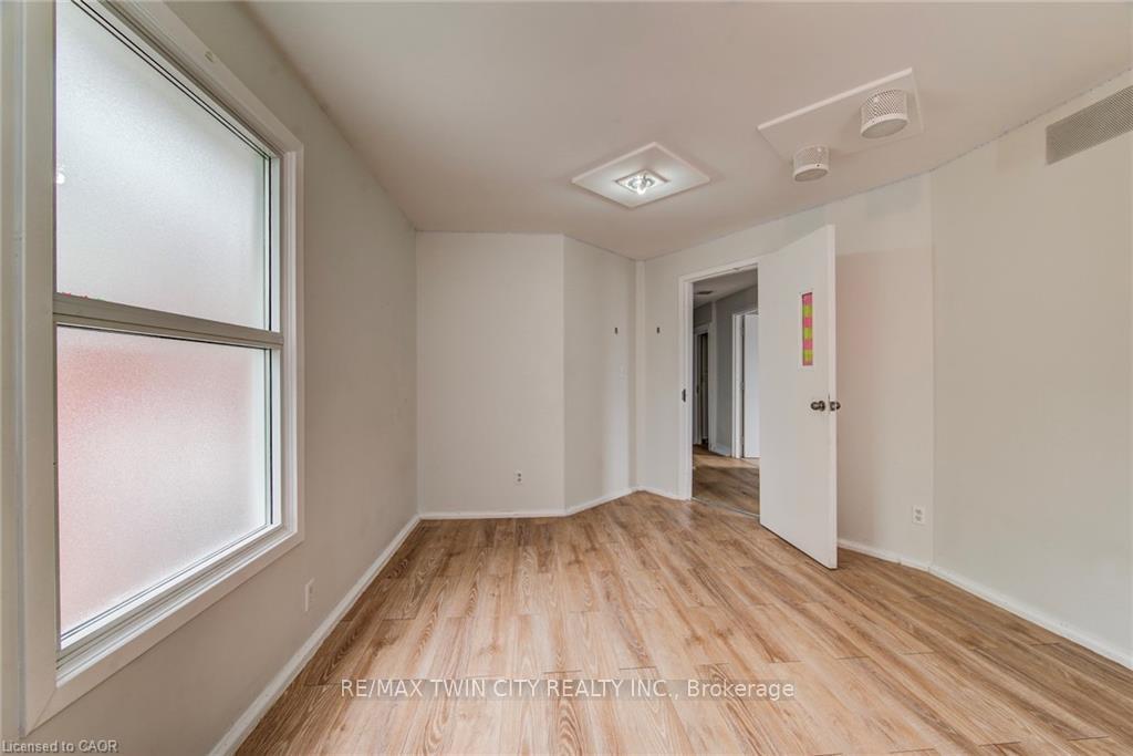 Photo 27 of 19 Schneider Avenue, Kitchener — HOMEH