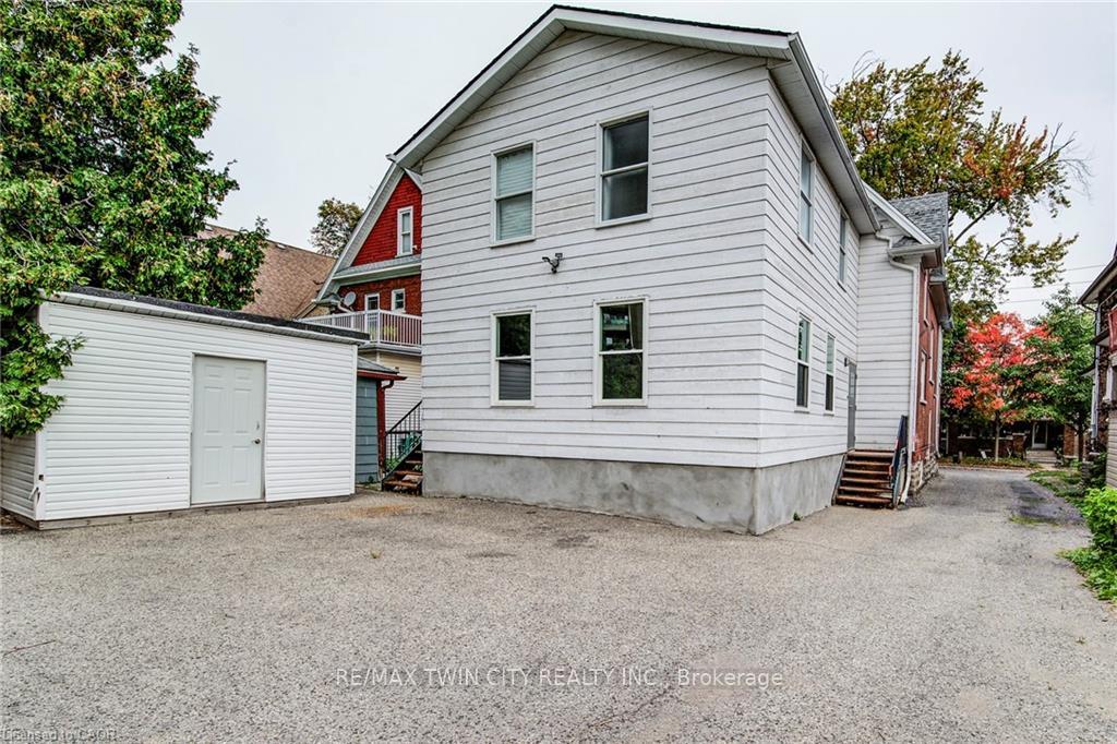Photo 35 of 19 Schneider Avenue, Kitchener — HOMEH