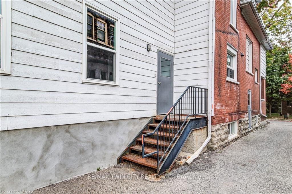 Photo 37 of 19 Schneider Avenue, Kitchener — HOMEH
