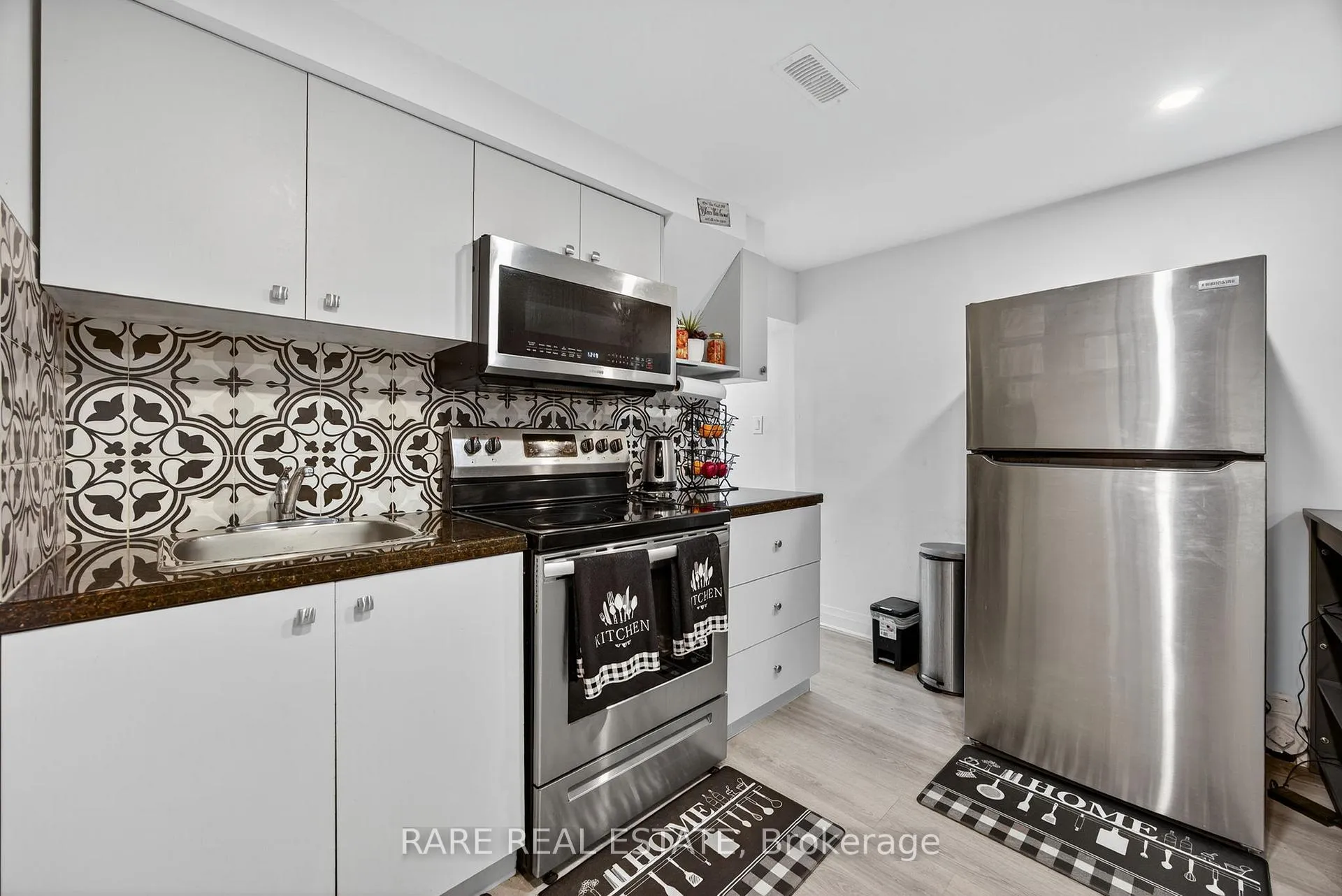 Photo 24 of 2131 Wilson Street, Innisfil, Alcona — HOMEH