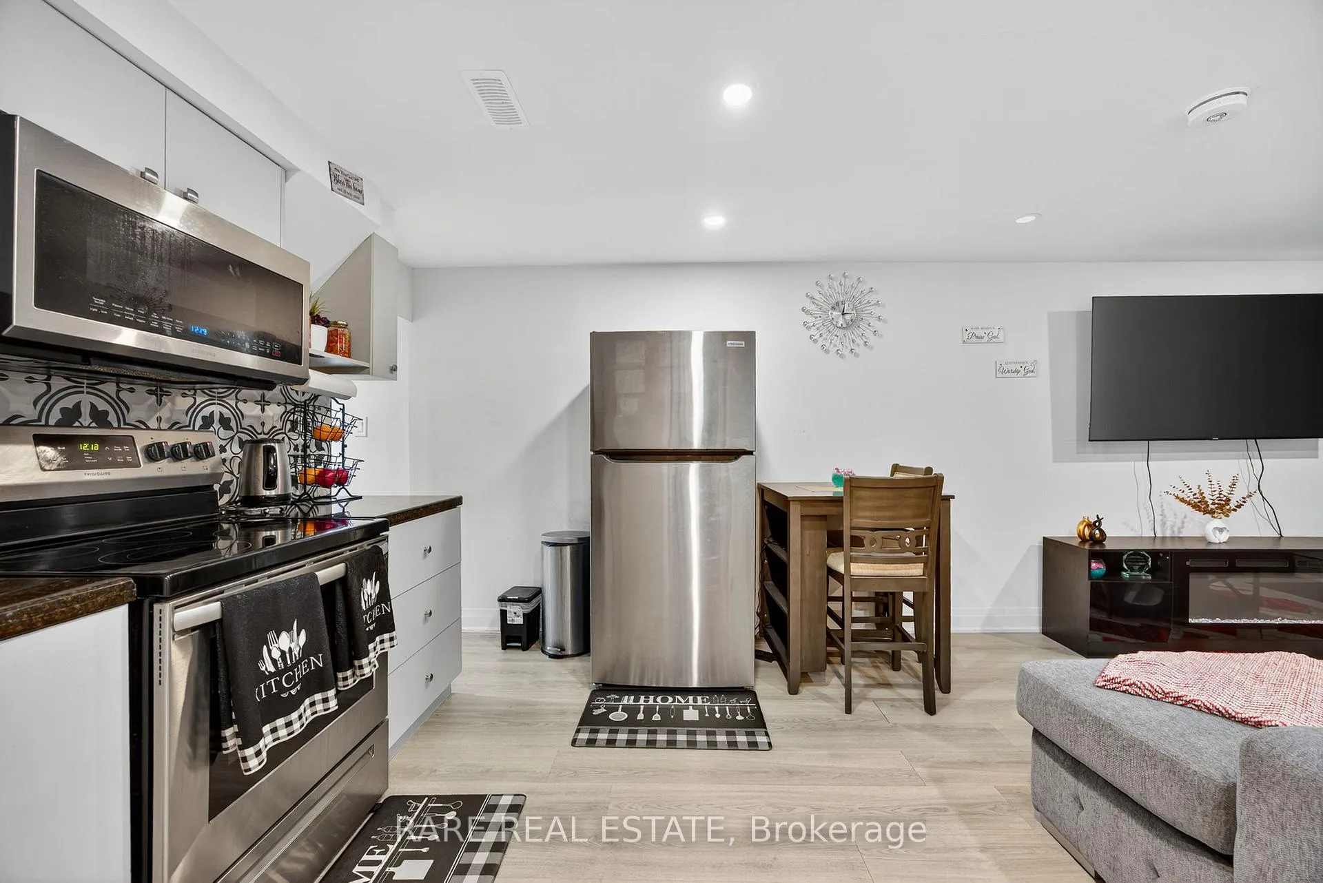 Photo 25 of 2131 Wilson Street, Innisfil, Alcona — HOMEH
