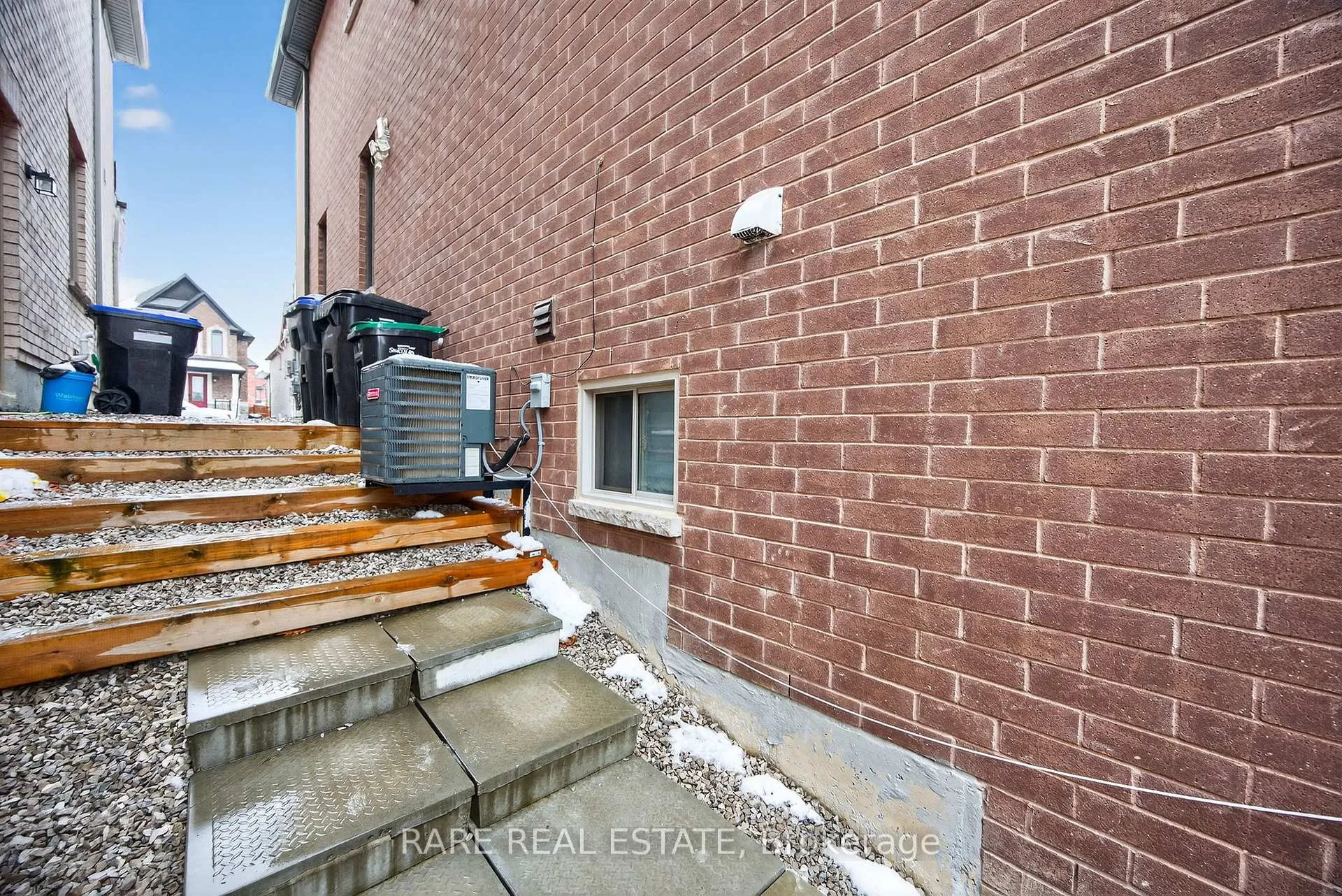 Photo 32 of 2131 Wilson Street, Innisfil, Alcona — HOMEH