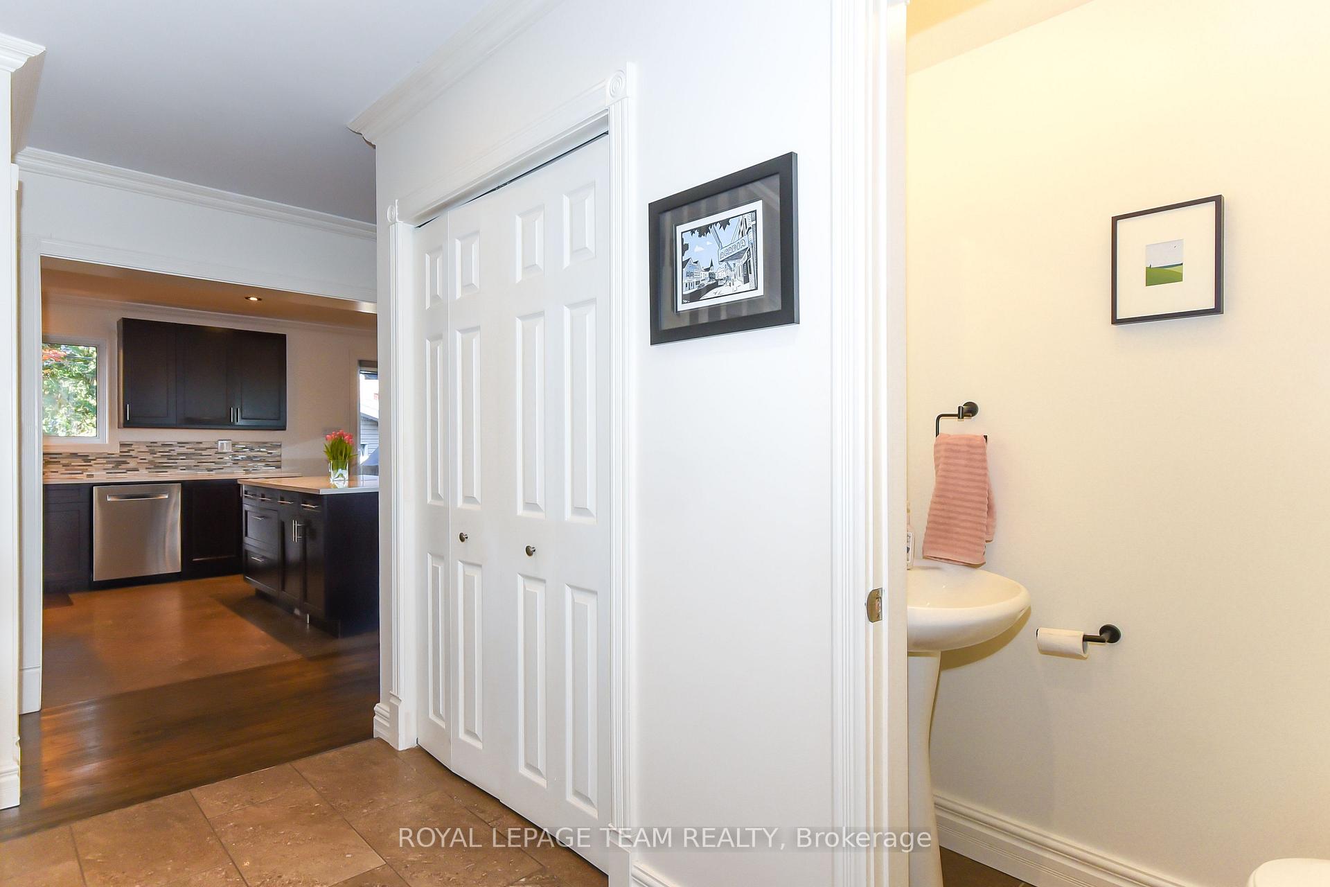 Photo 6 of 902 Broadview Avenue, Ottawa, McKellar Heights — HOMEH