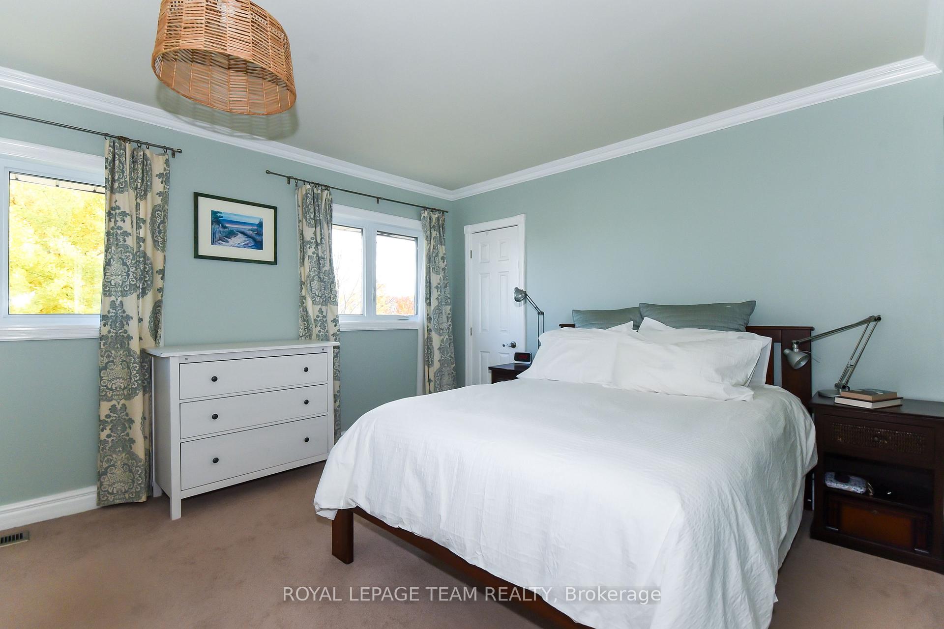 Photo 21 of 902 Broadview Avenue, Ottawa, McKellar Heights — HOMEH